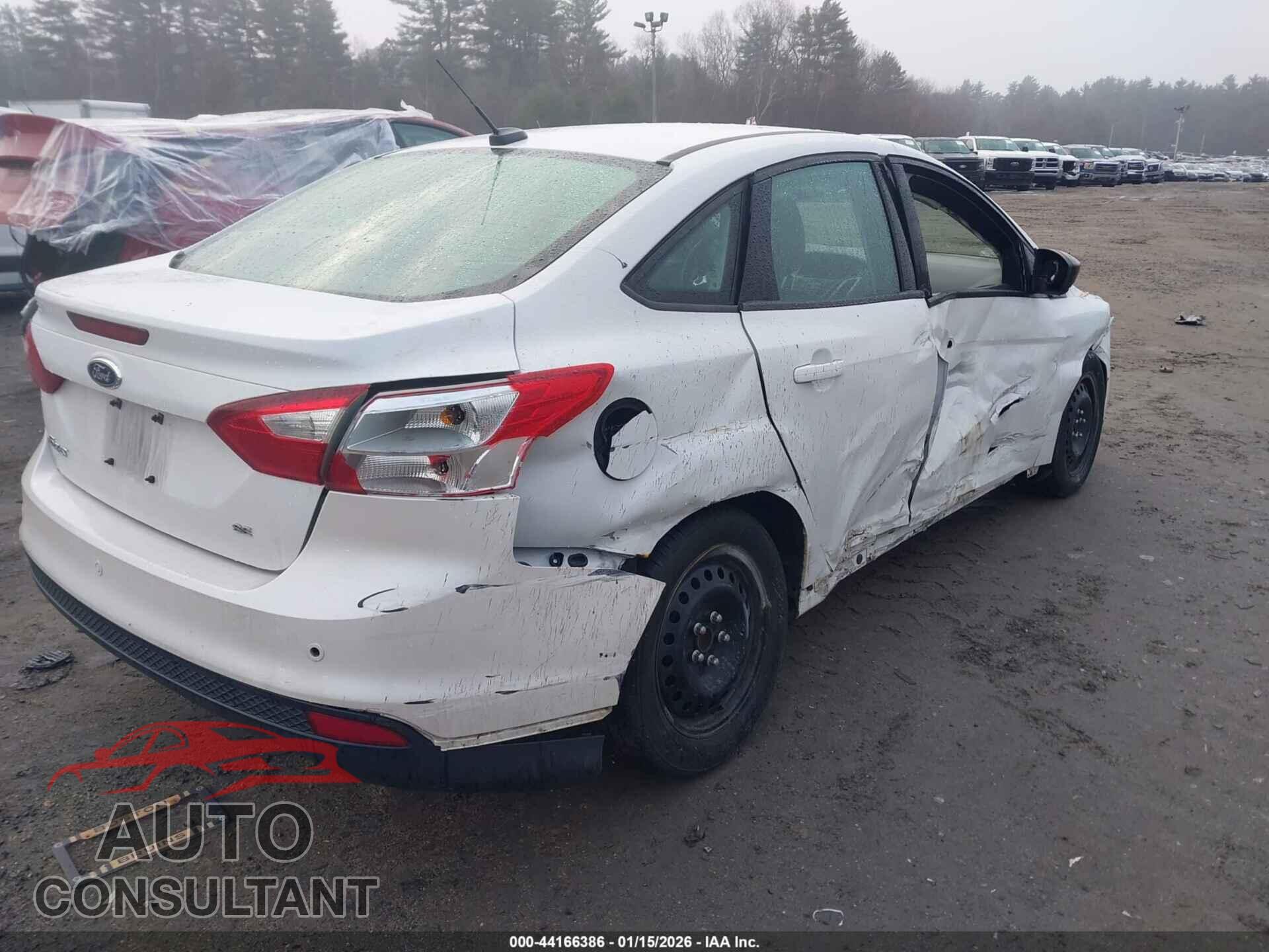 FORD FOCUS 2012 - 1FAHP3F24CL425657