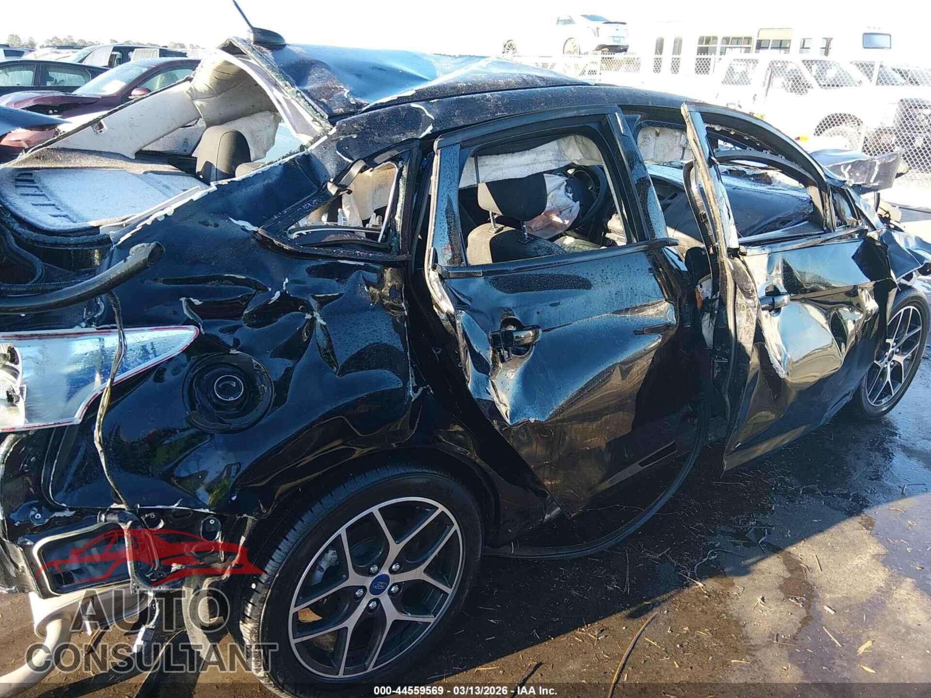 FORD FOCUS 2017 - 1FADP3FE3HL317420