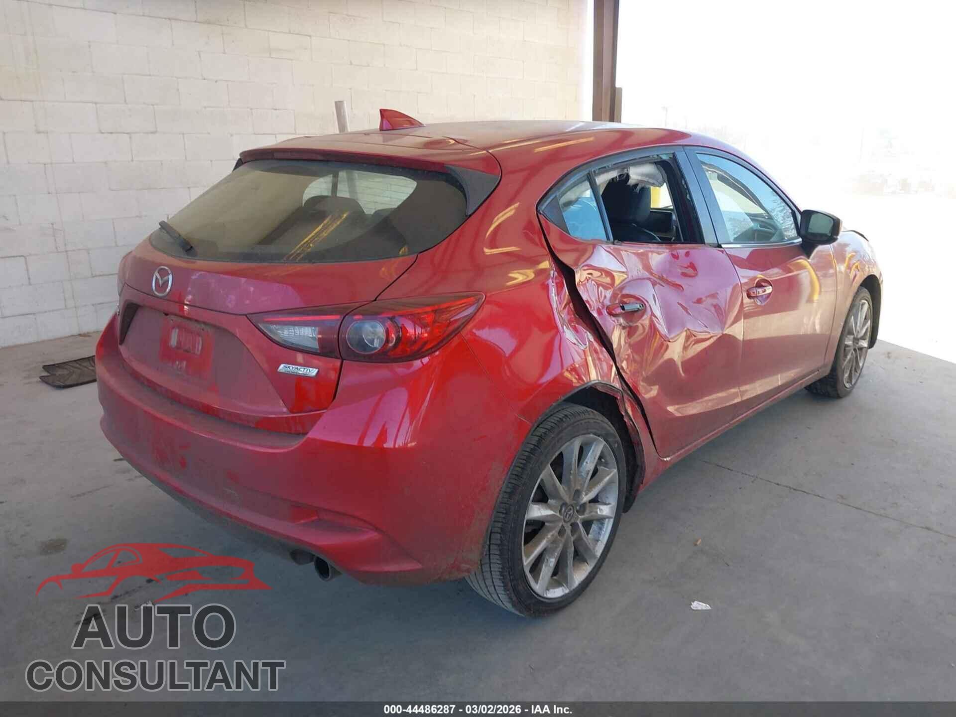 MAZDA MAZDA3 2017 - JM1BN1M35H1131838