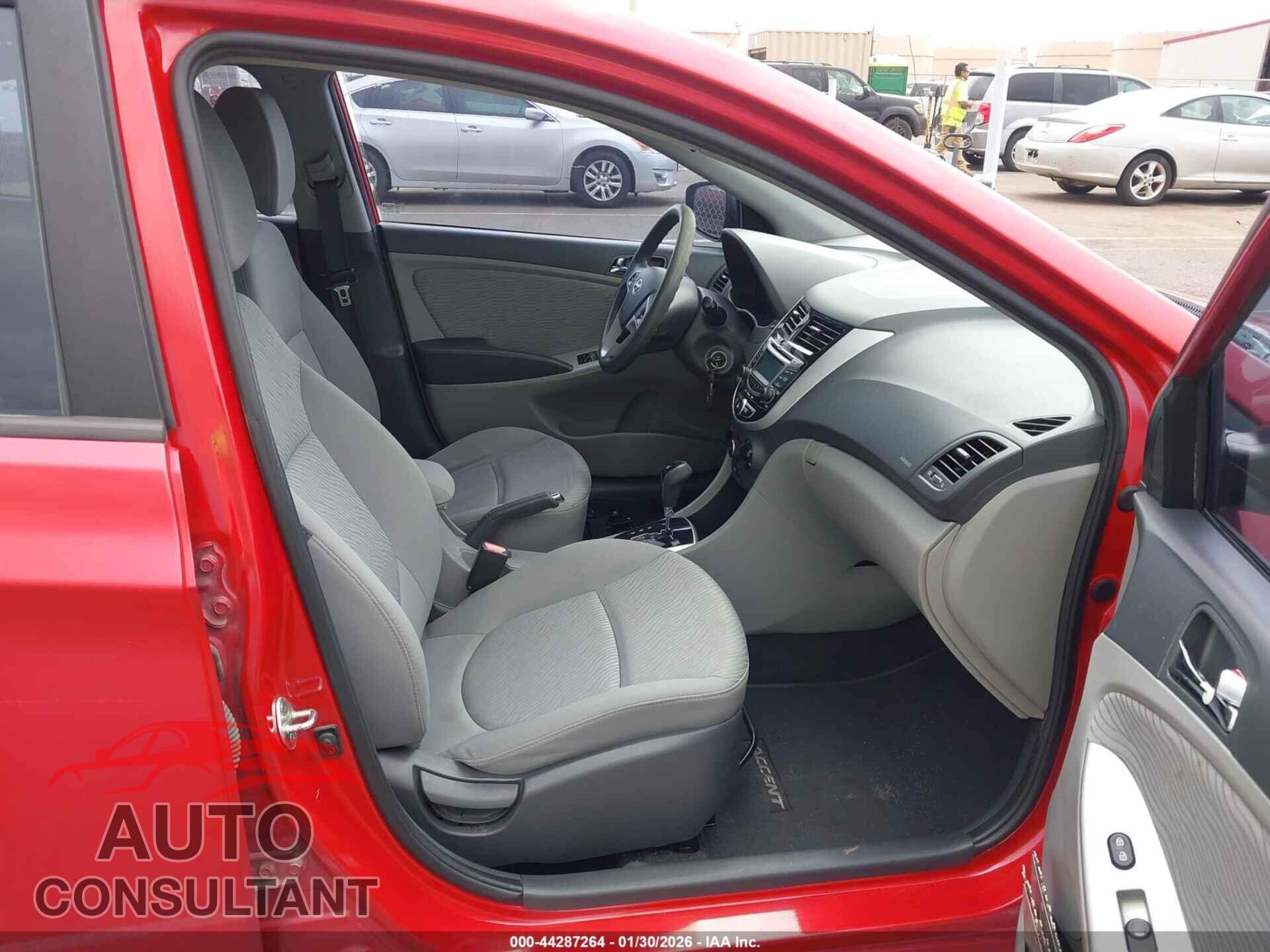 HYUNDAI ACCENT 2013 - KMHCU4AE9DU320110