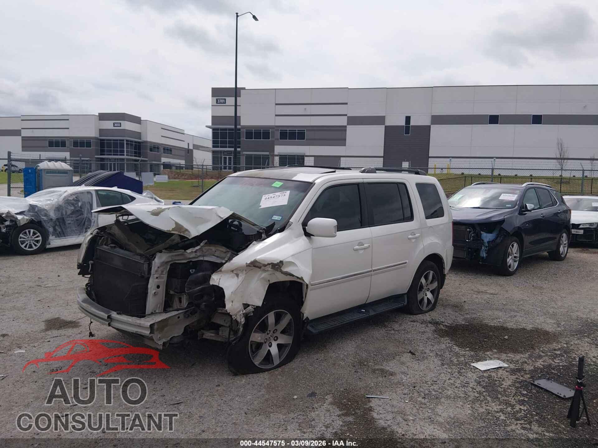 HONDA PILOT 2014 - 5FNYF3H96EB011695