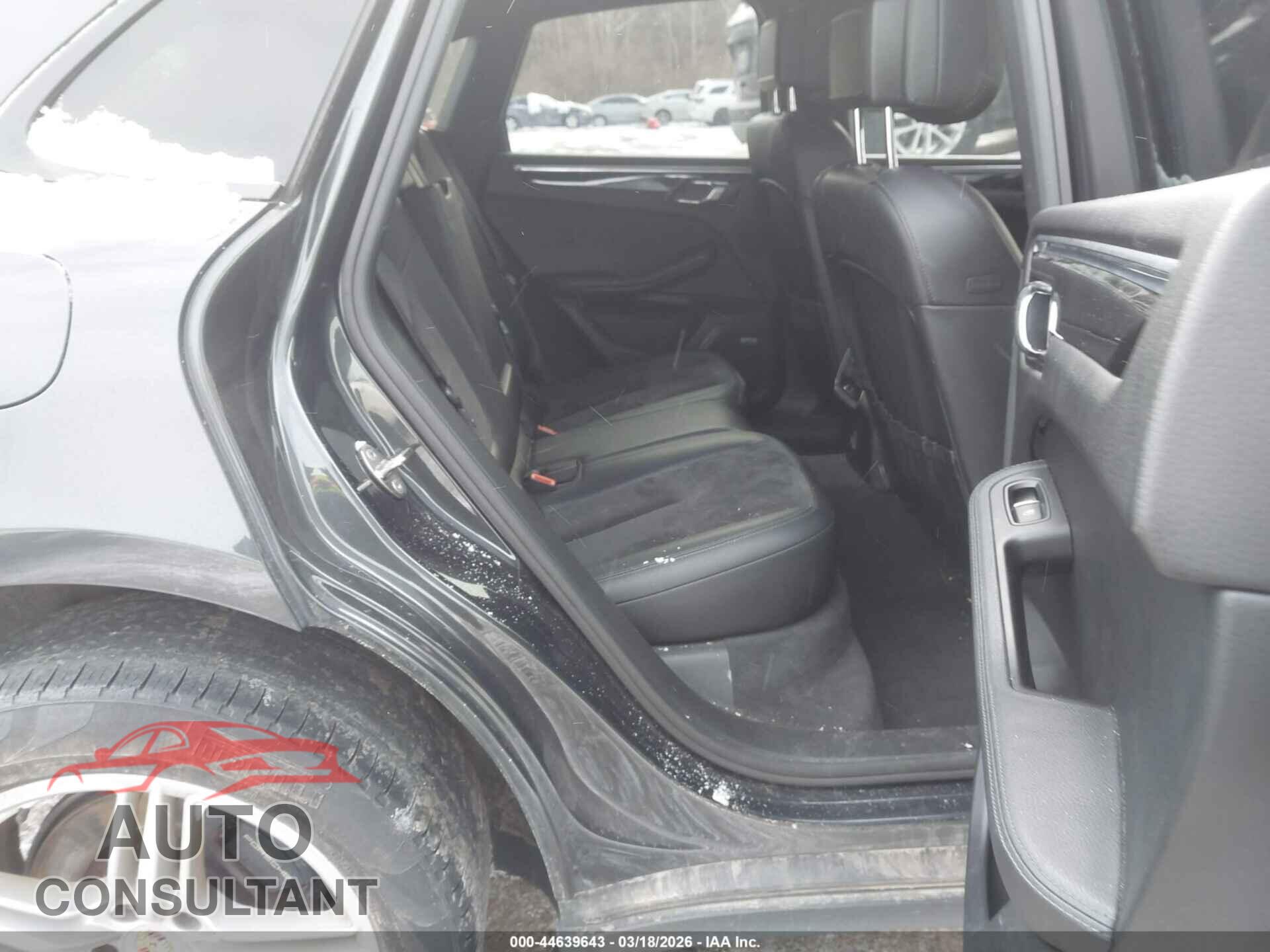 PORSCHE MACAN 2017 - WP1AA2A57HLB06400