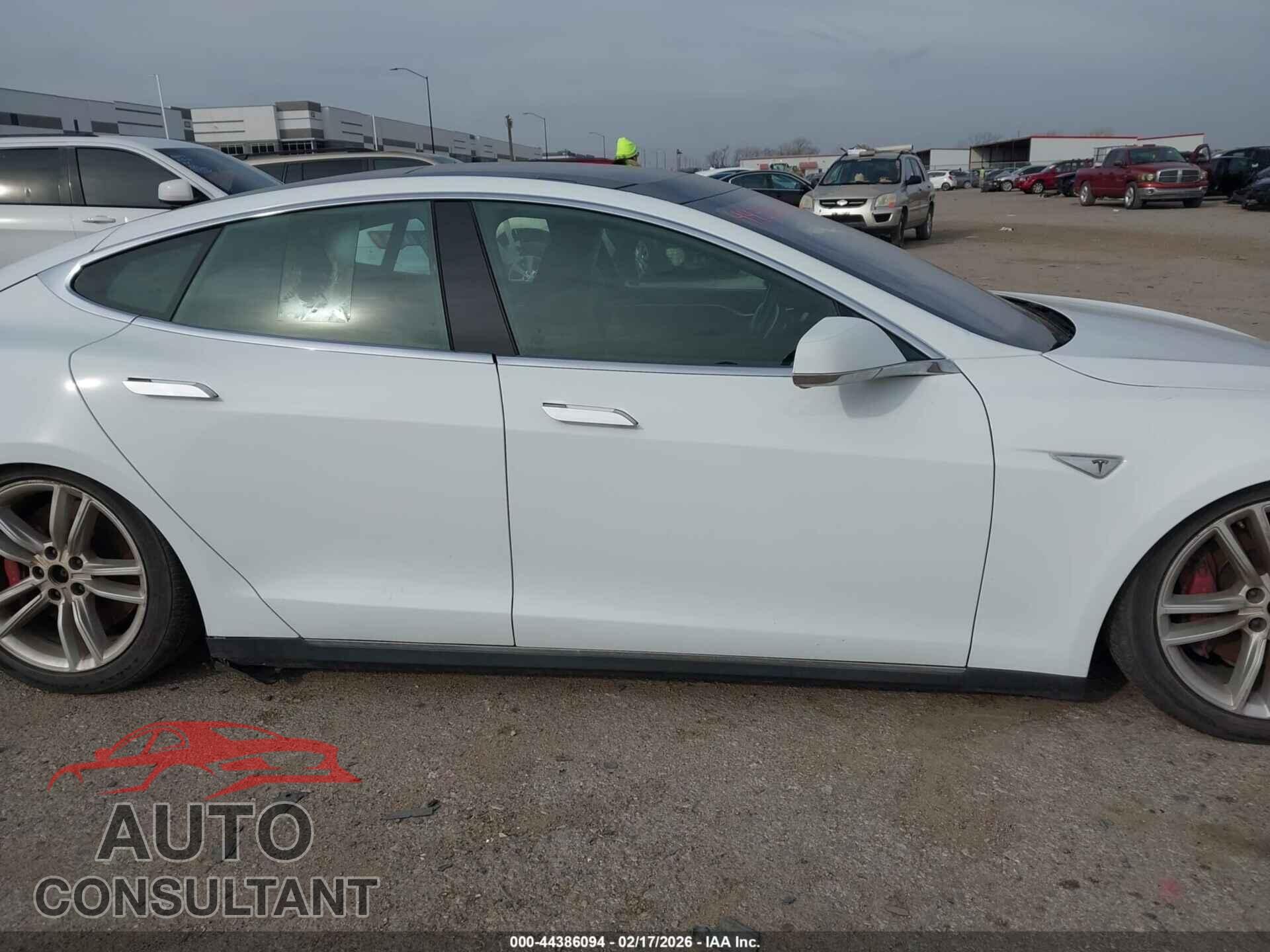 TESLA MODEL S 2015 - 5YJSA1H42FF091091