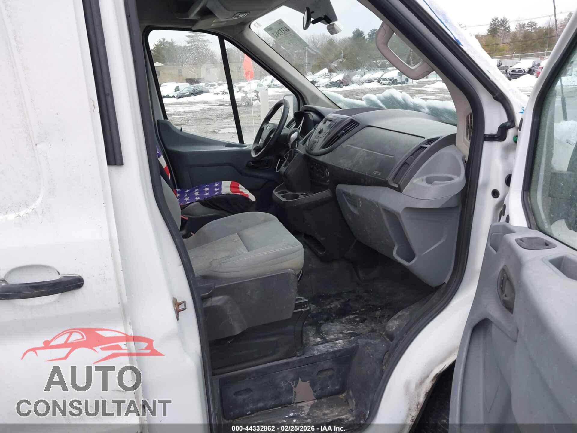 FORD TRANSIT-250 2015 - 1FTYR2CM8FKA75495