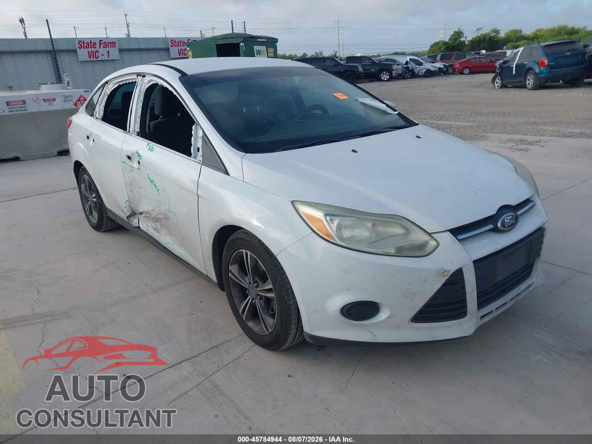 FORD FOCUS 2014 - 1FADP3F23EL196096