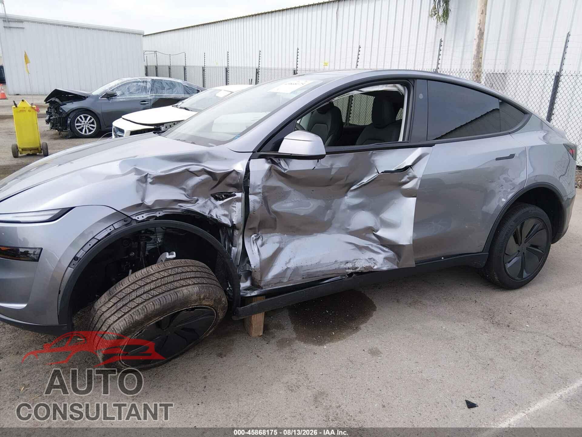TESLA MODEL Y 2026 - 7SAYGDEE0TF450220