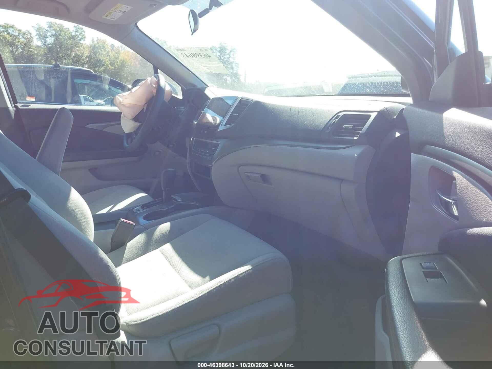 HONDA PILOT 2017 - 5FNYF6H3XHB072355