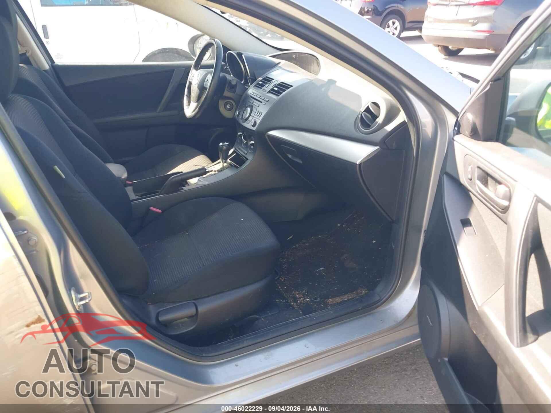 MAZDA MAZDA3 2012 - JM1BL1V77C1697015
