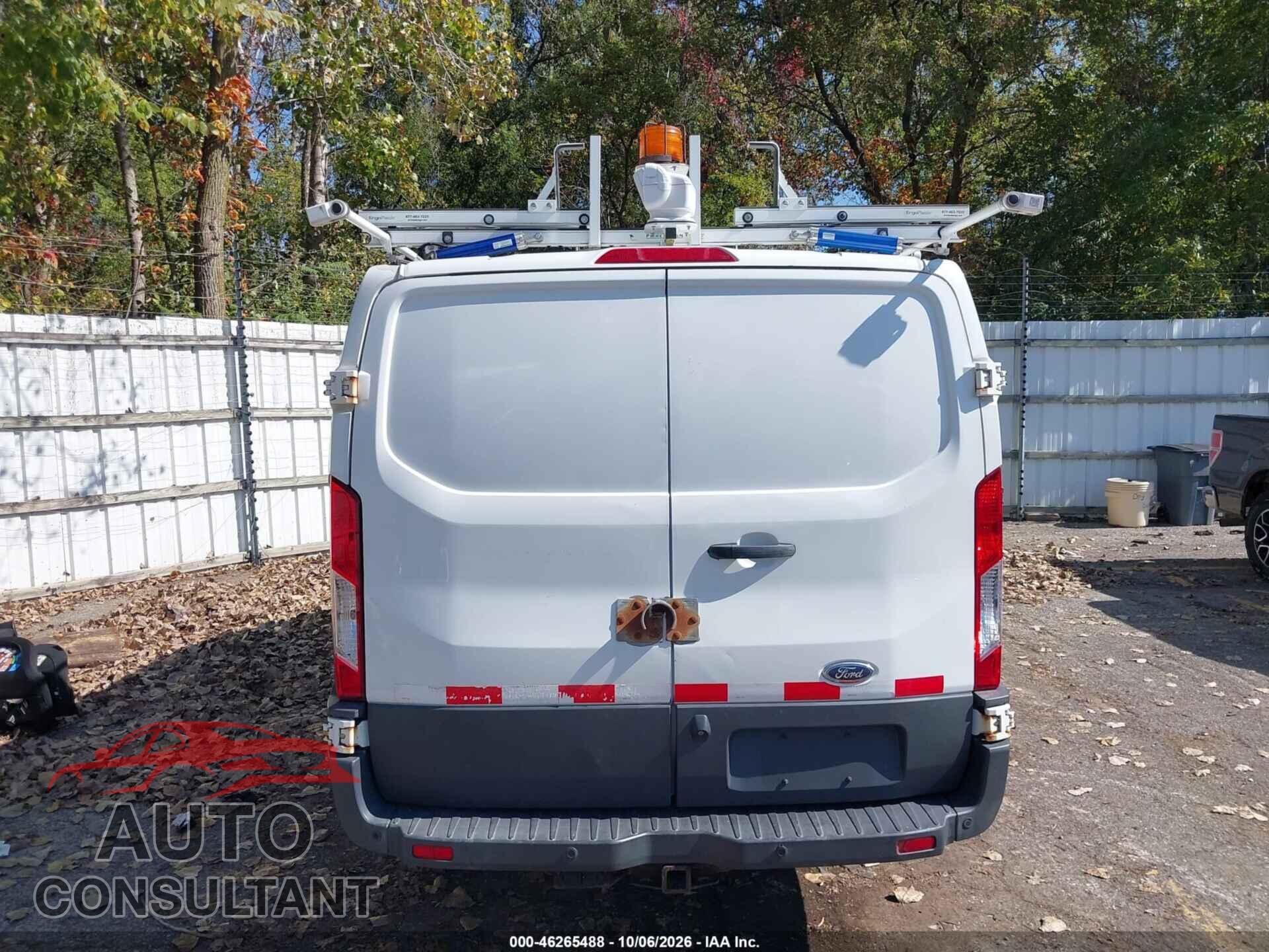 FORD TRANSIT-250 2017 - 1FTYR1YM1HKB17429