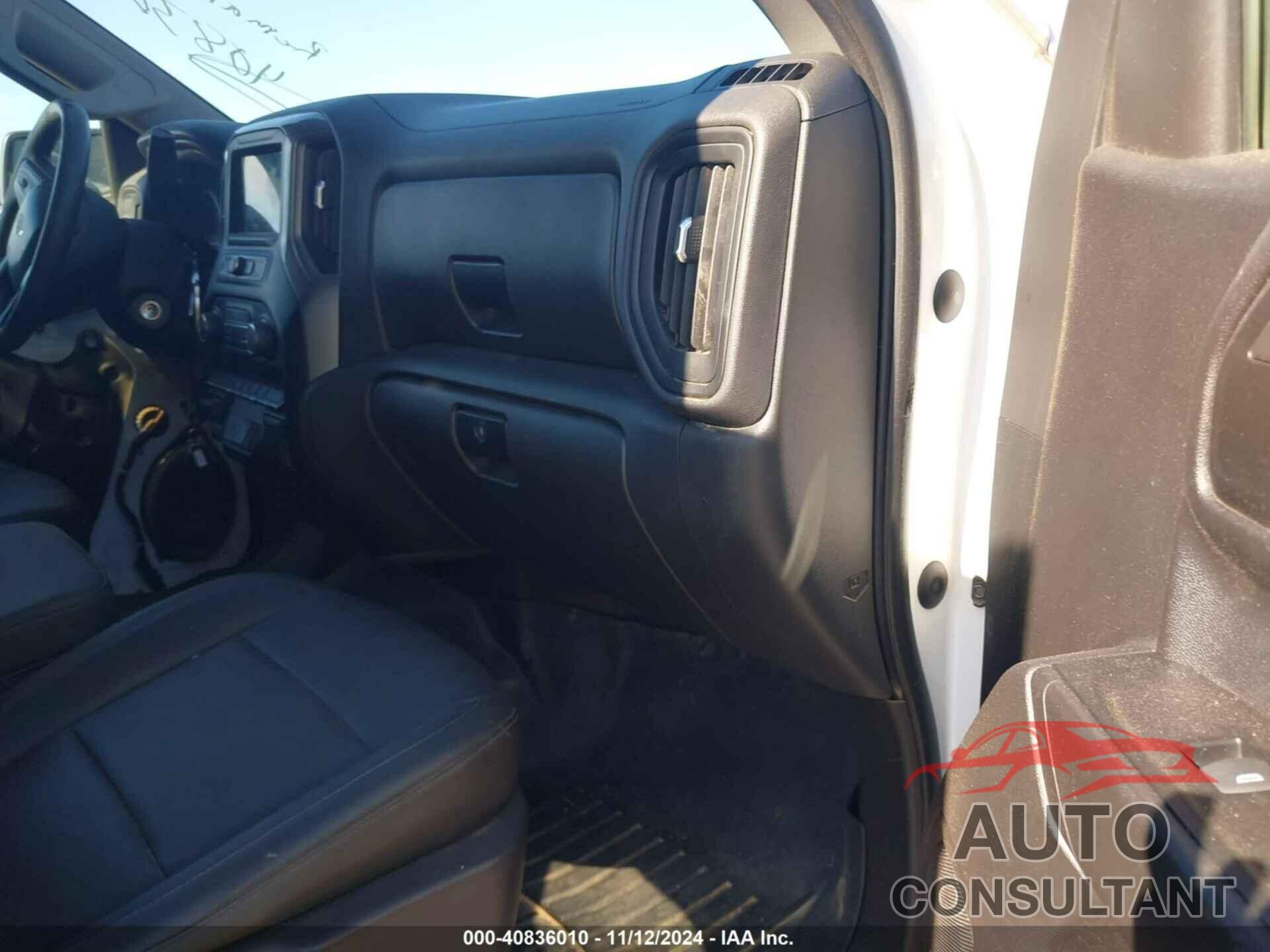 CHEVROLET SILVERADO 1500 2019 - 3GCNWAEHXKG288729