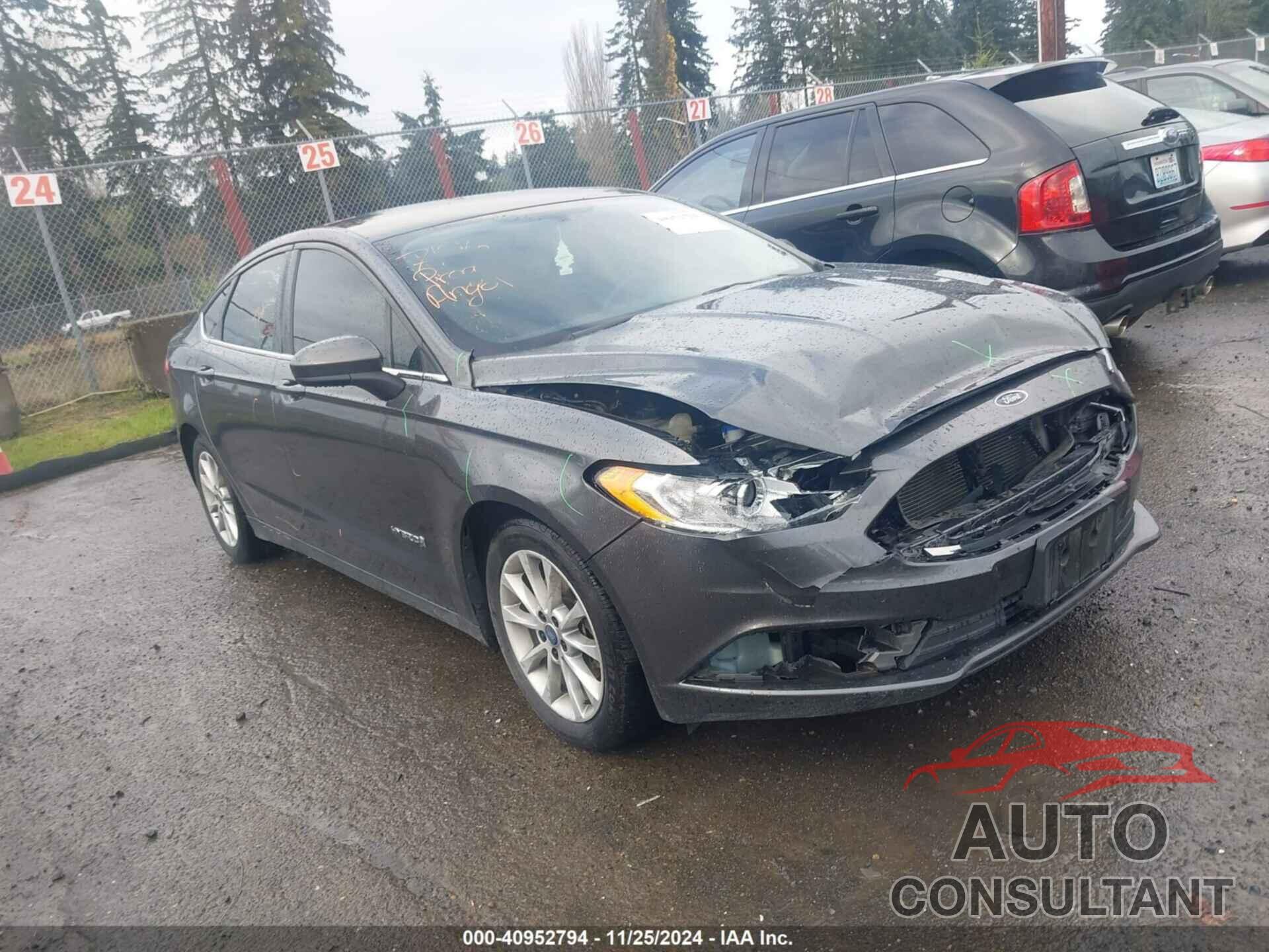 FORD FUSION HYBRID 2017 - 3FA6P0LU2HR105886