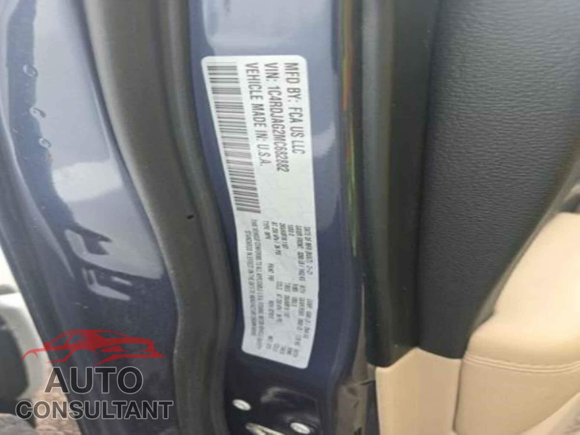 DODGE DURANGO 2021 - 1C4RDJAG2MC682882