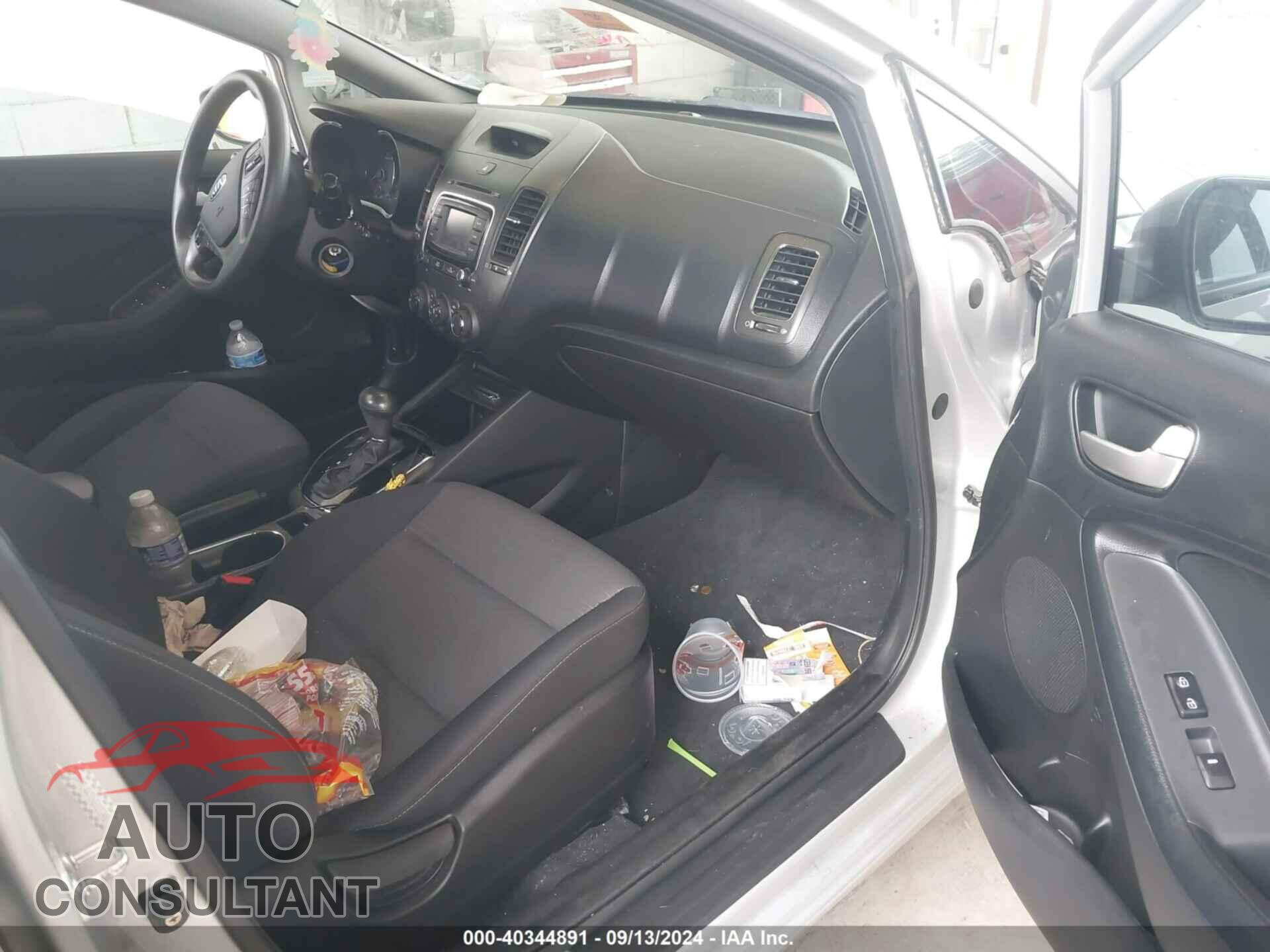 KIA FORTE 2017 - 3KPFL4A7XHE035345