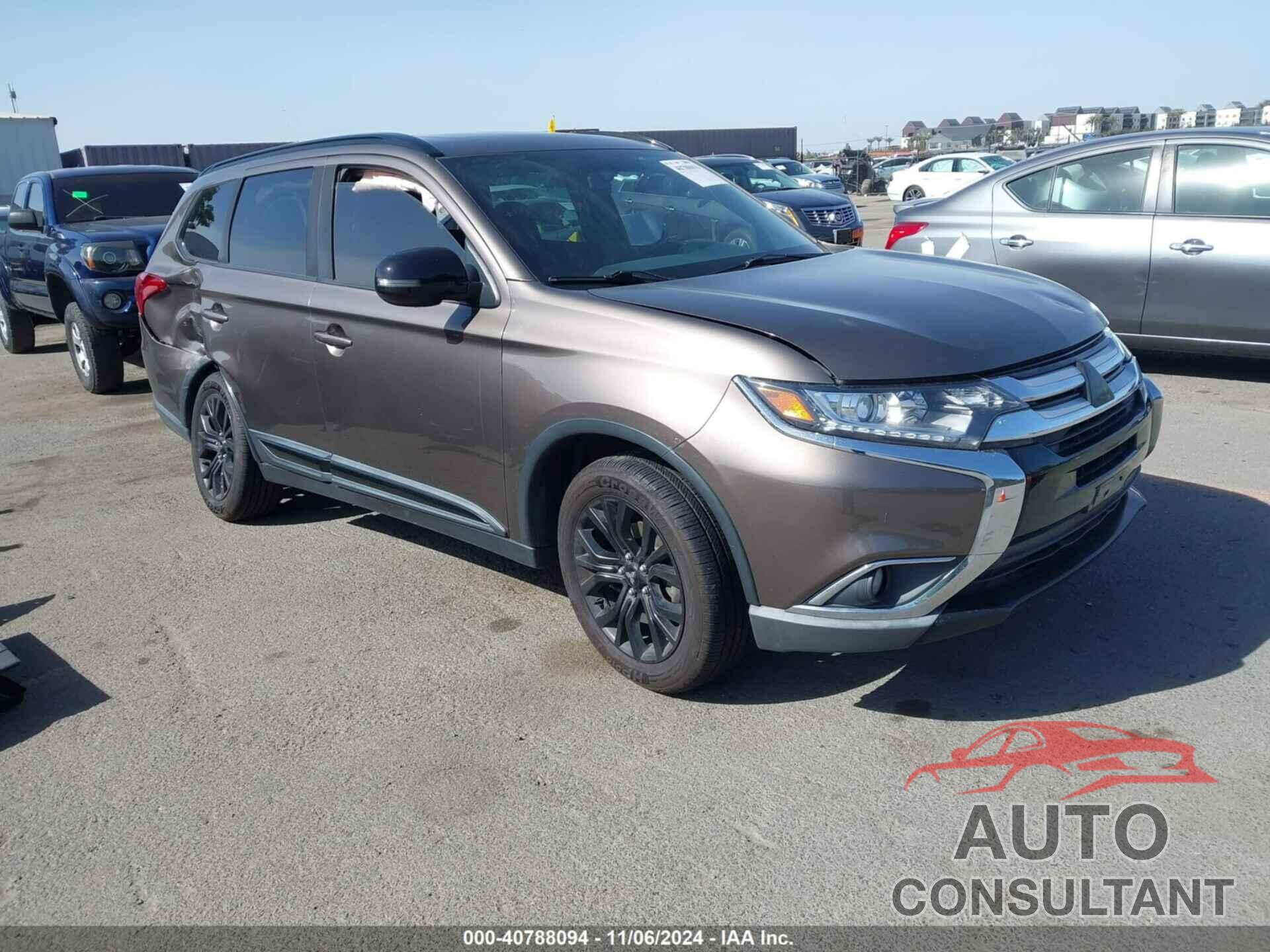 MITSUBISHI OUTLANDER 2018 - JA4AD3A33JZ036646
