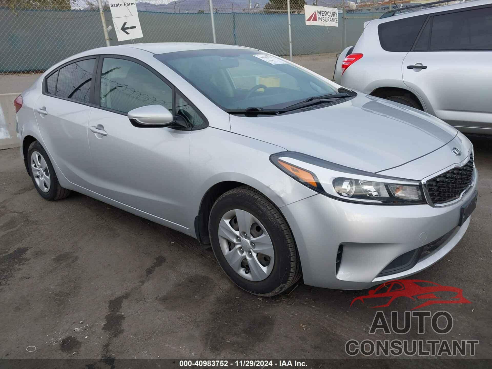 KIA FORTE 2018 - 3KPFK4A73JE268881