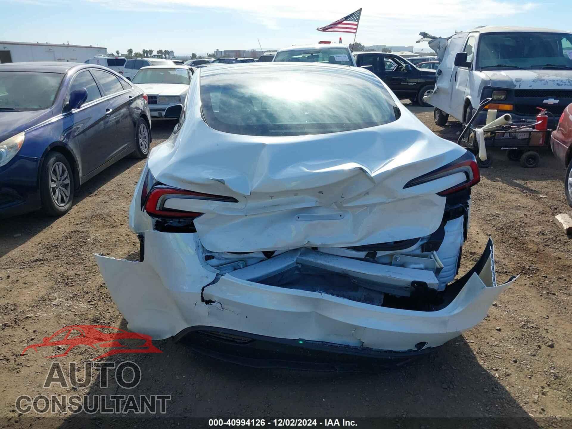TESLA MODEL 3 2024 - 5YJ3E1EA9RF745611