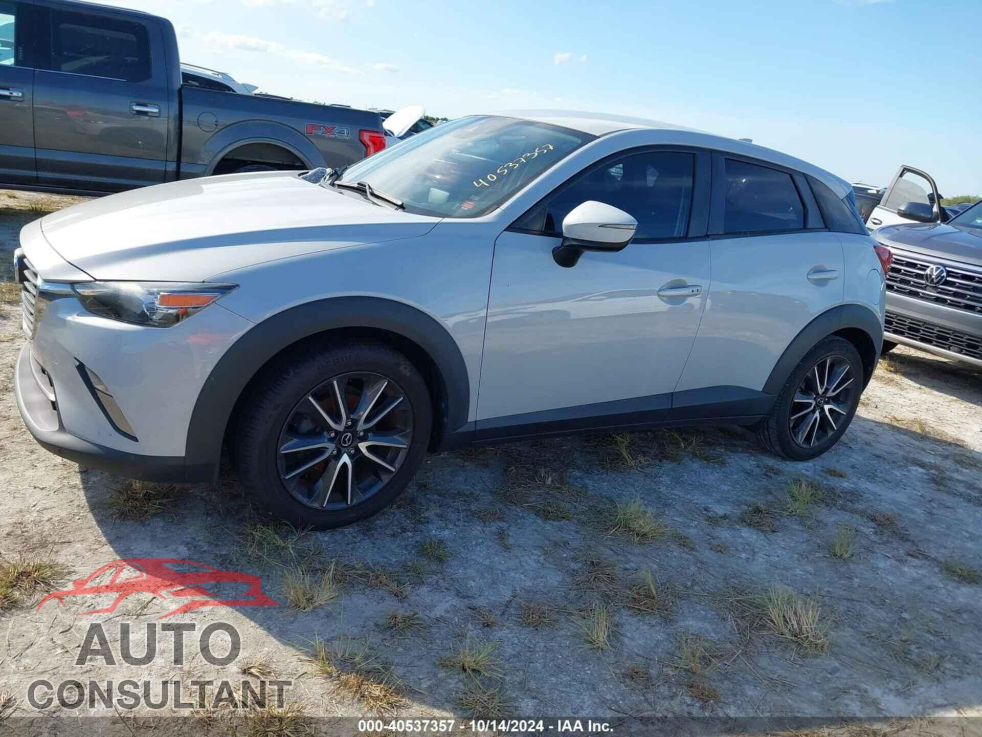 MAZDA CX-3 2018 - JM1DKDC70J0328063
