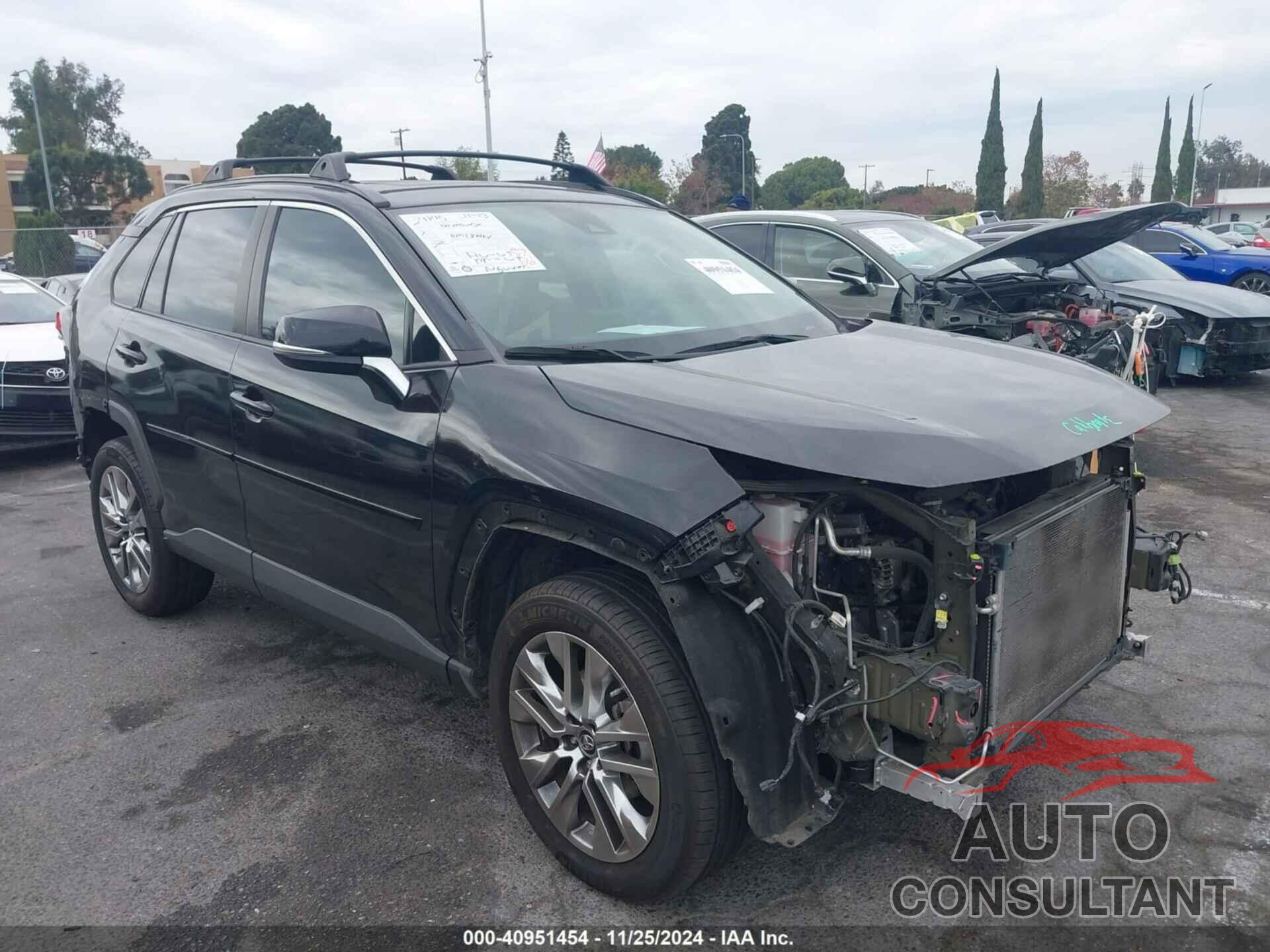 TOYOTA RAV4 2019 - 2T3C1RFV8KC017680