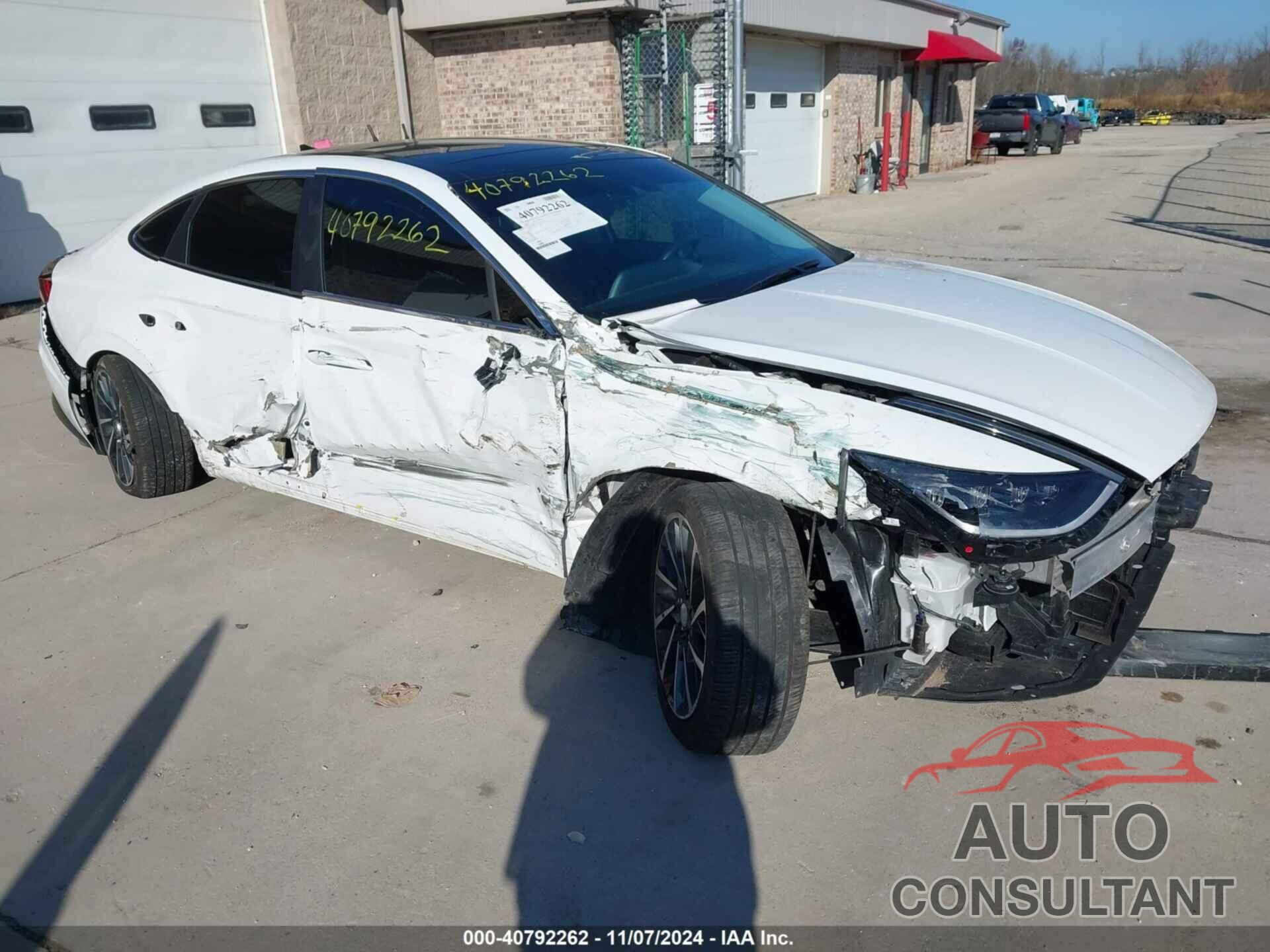 HYUNDAI SONATA 2023 - KMHL34J27PA250671