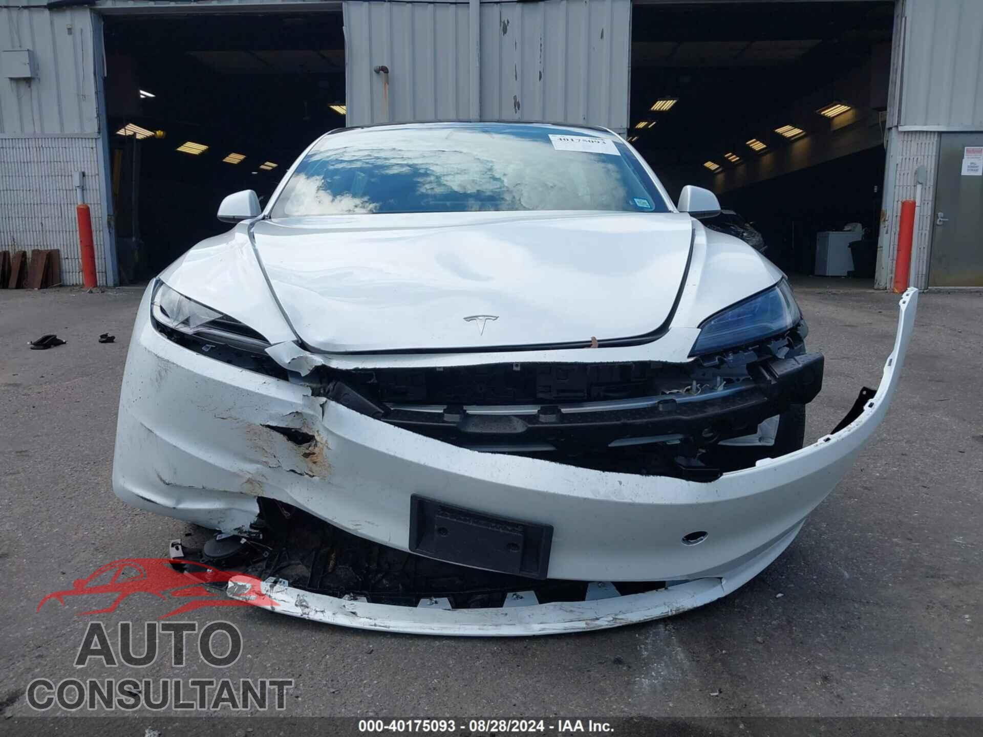 TESLA MODEL 3 2024 - 5YJ3E1EA9RF822557