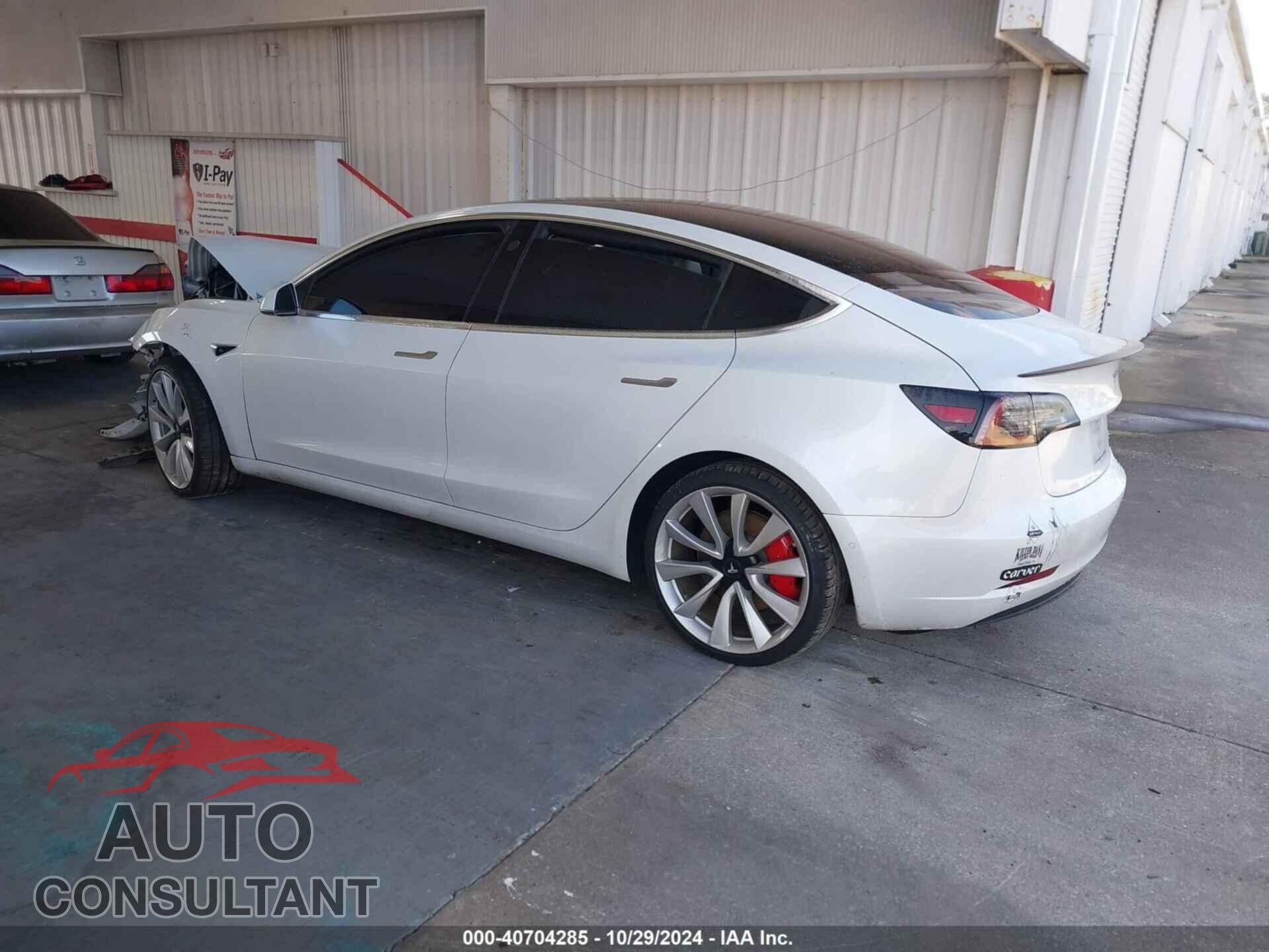 TESLA MODEL 3 2018 - 5YJ3E1EB3JF082243