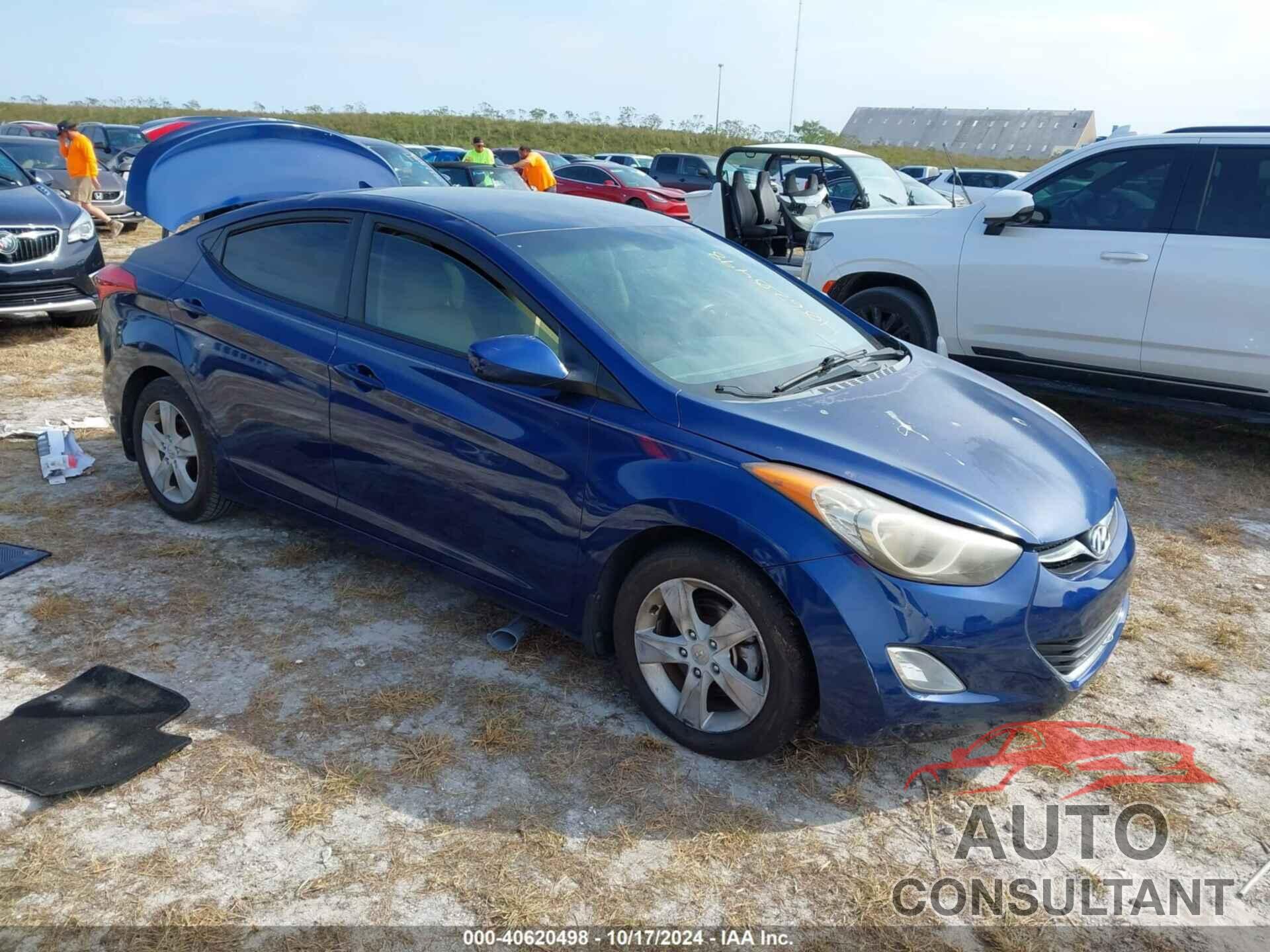 HYUNDAI ELANTRA 2013 - KMHDH4AE1DU742736