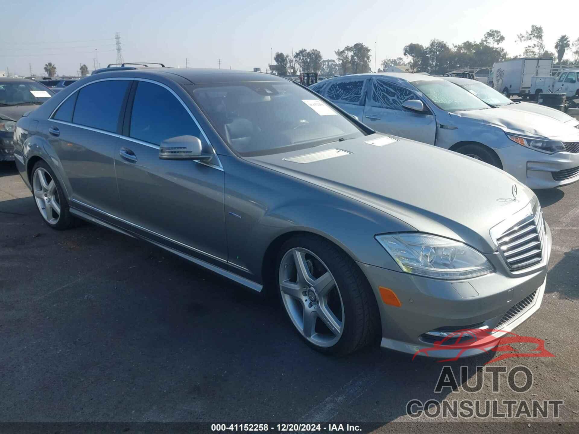 MERCEDES-BENZ S 550 2012 - WDDNG7DB1CA432283