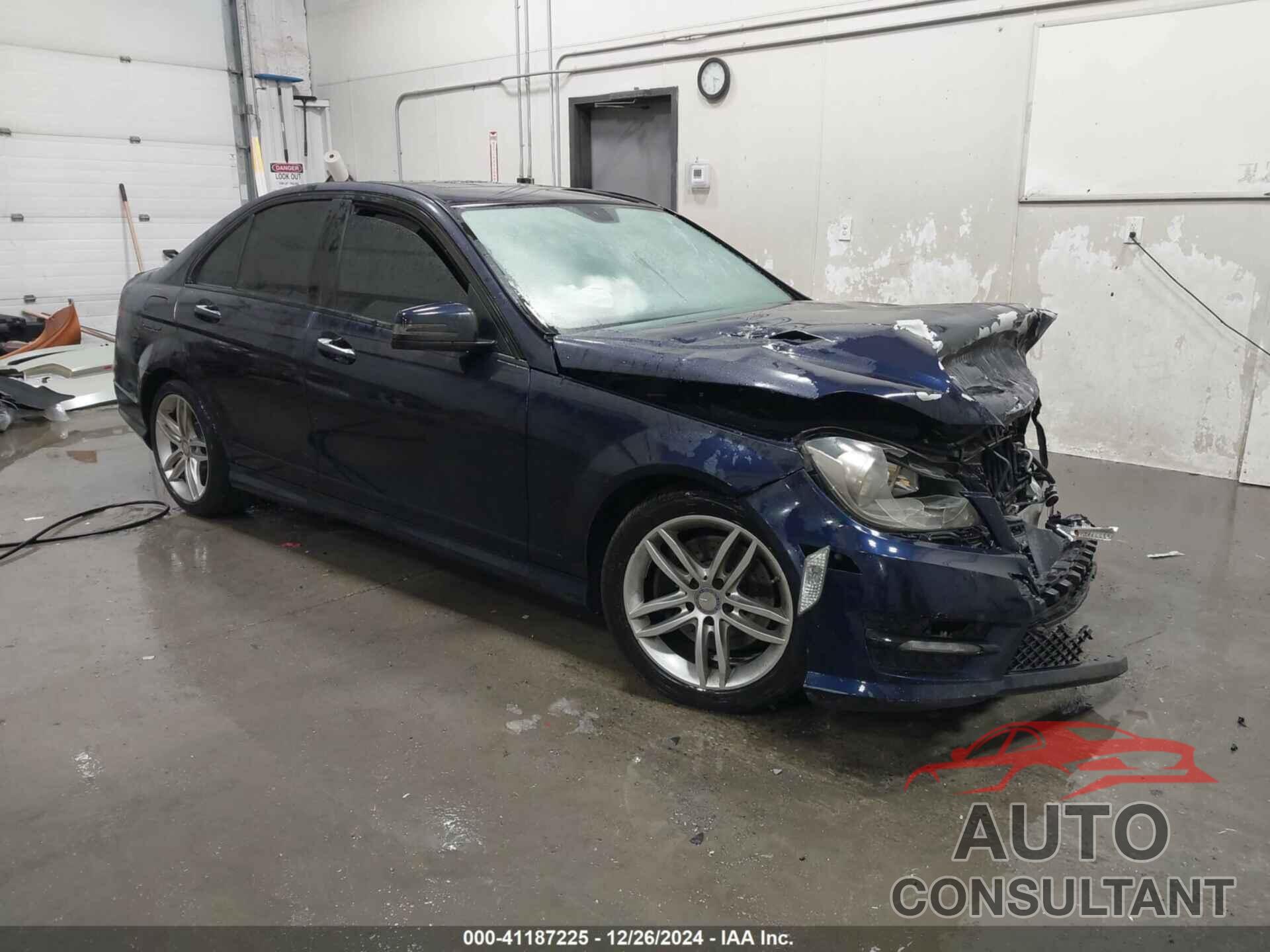MERCEDES-BENZ C 300 2013 - WDDGF8AB7DR280616