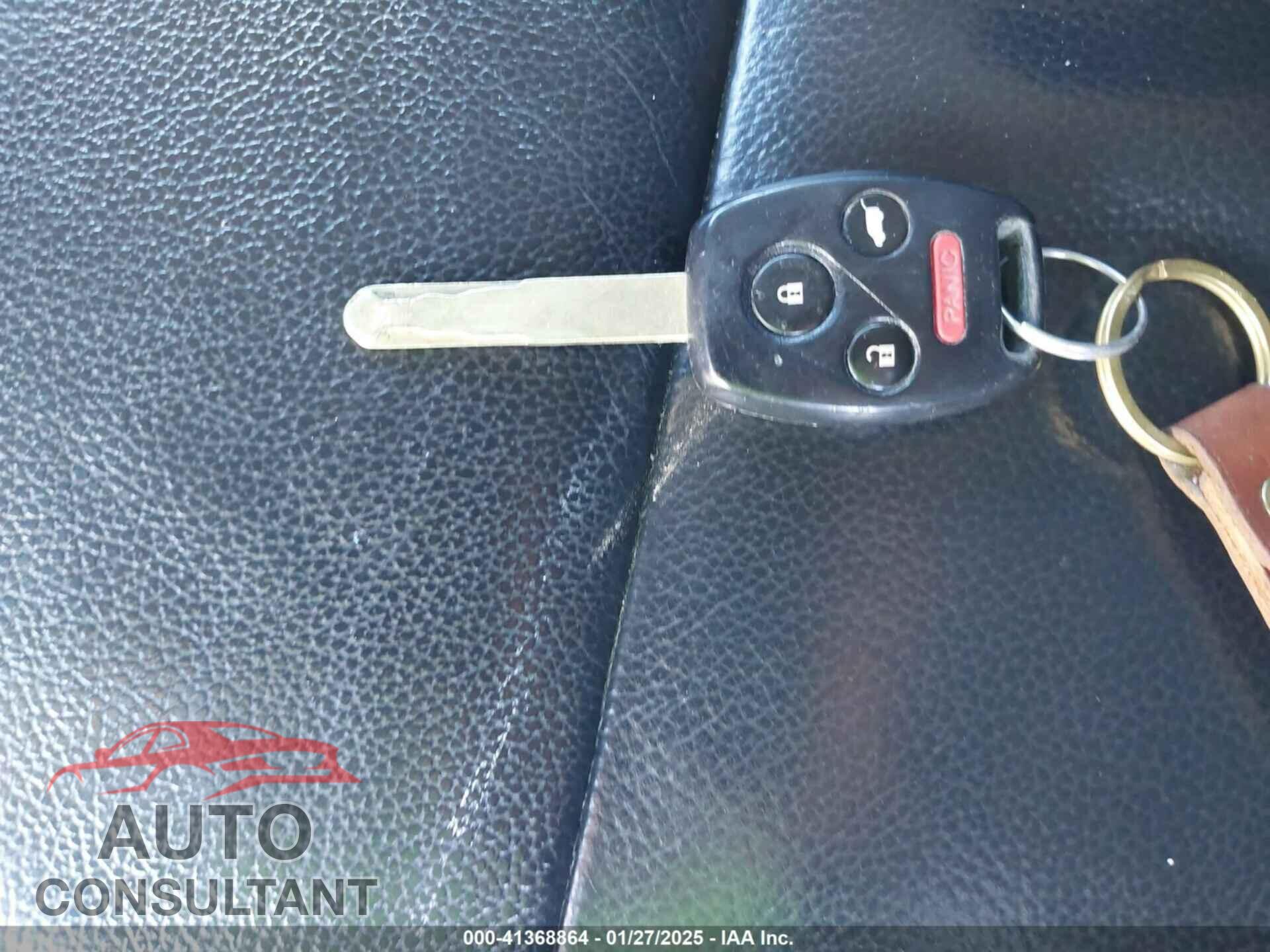 HONDA PILOT 2011 - 5FNYF4H79BB069221
