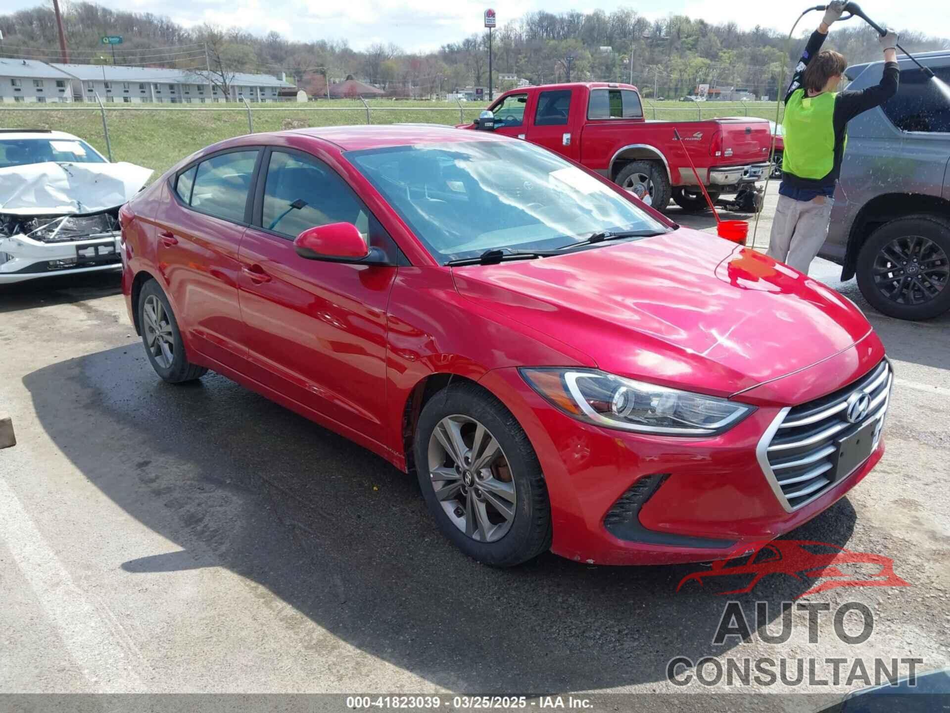 HYUNDAI ELANTRA 2018 - 5NPD84LFXJH243479