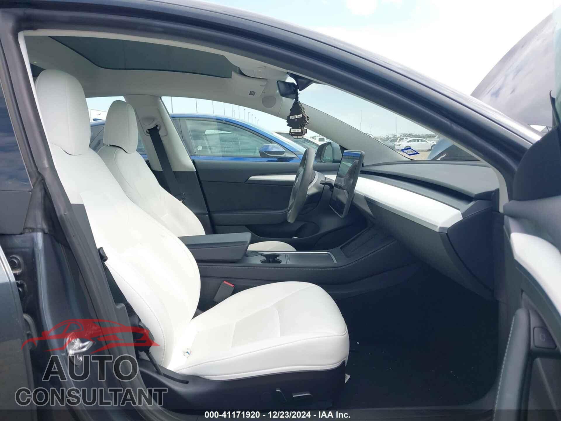 TESLA MODEL 3 2023 - 5YJ3E1EA4PF498303