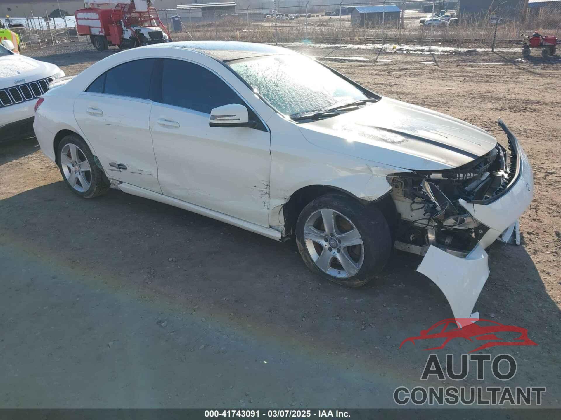 MERCEDES-BENZ CLA 250 2015 - WDDSJ4GB7FN179269