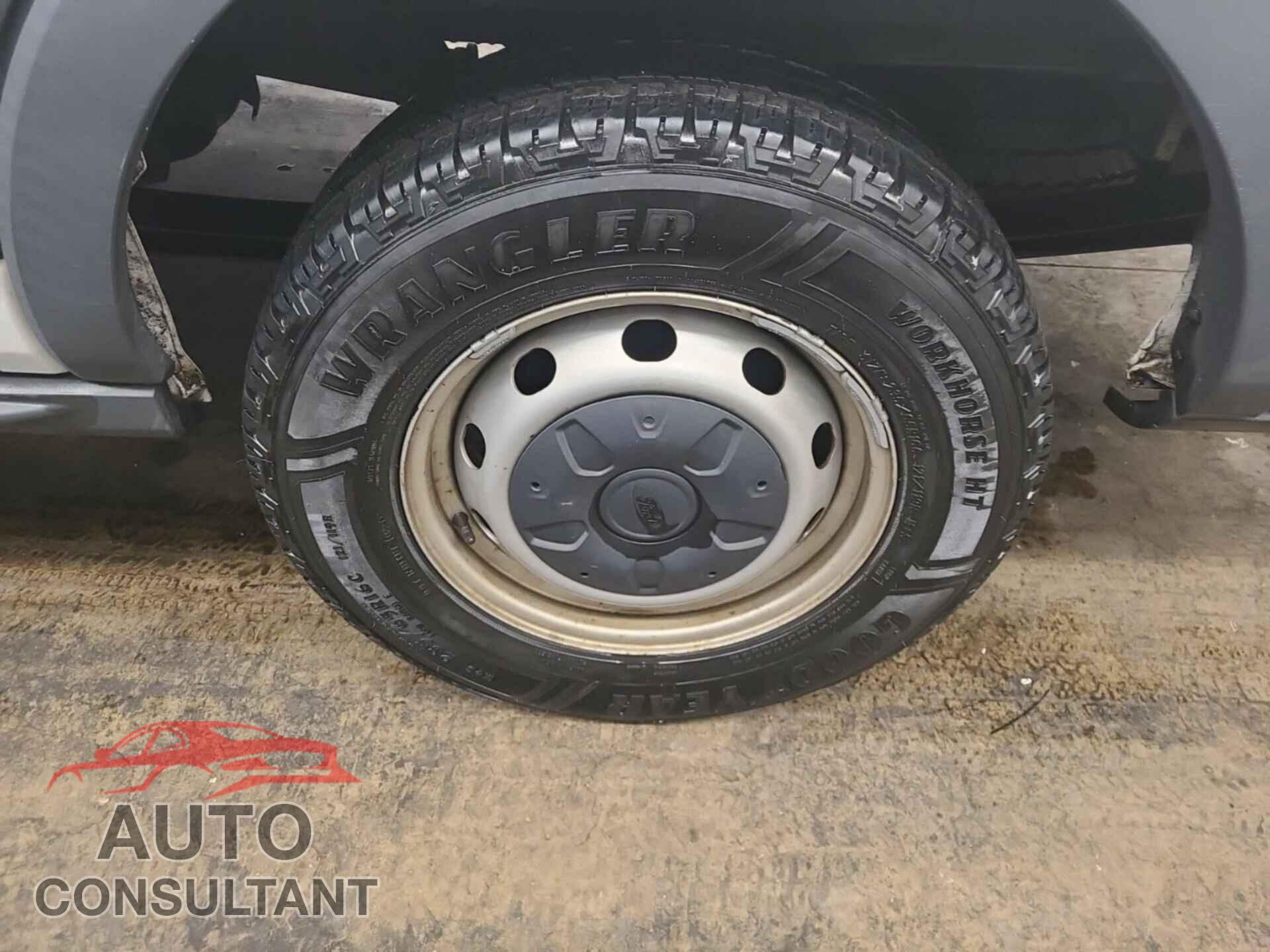 FORD TRANSIT 2017 - 1FTYR1YM1HKA31991