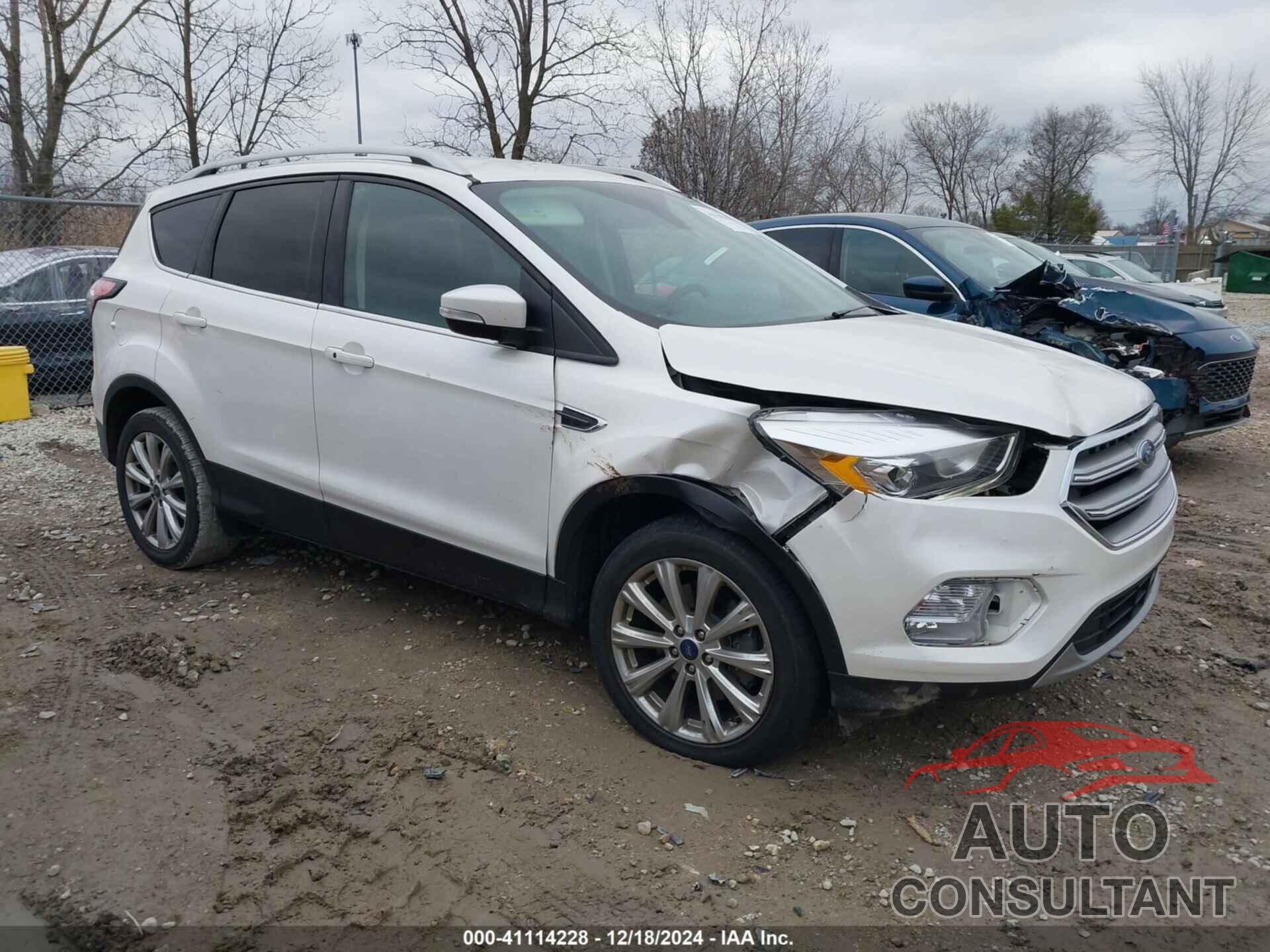 FORD ESCAPE 2017 - 1FMCU9J92HUC94598