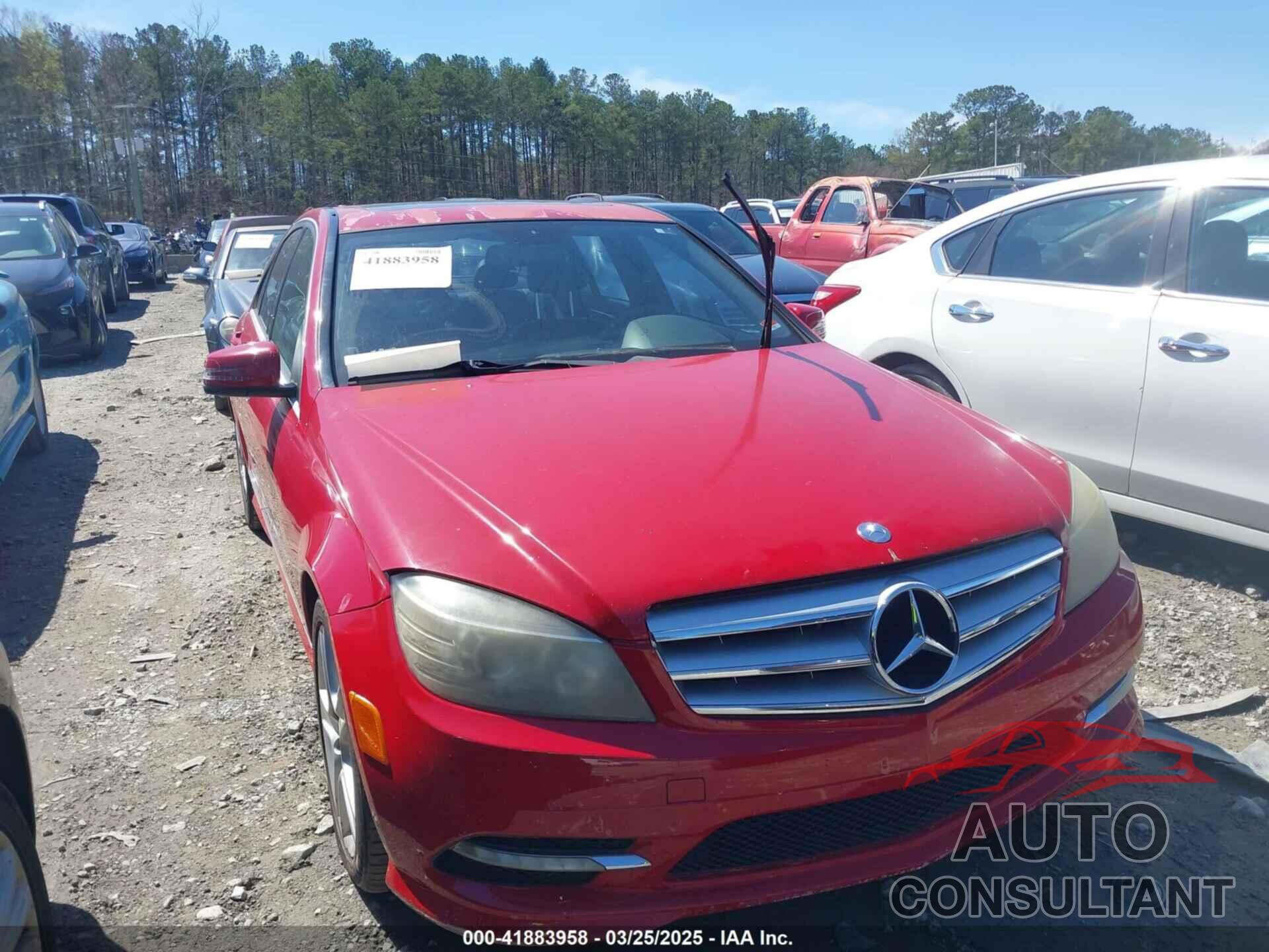 MERCEDES-BENZ C 300 2011 - WDDGF5EB0BR135875