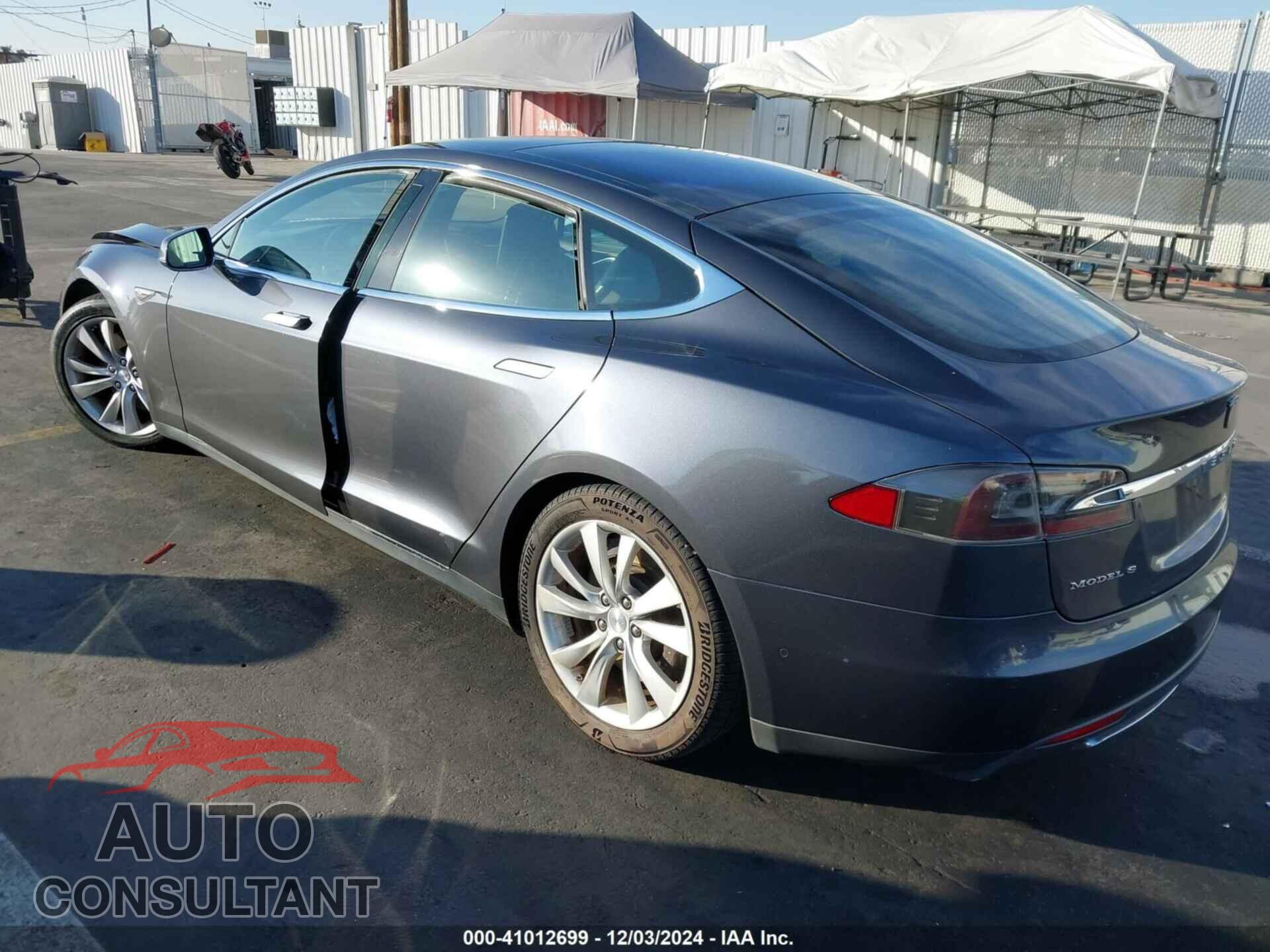 TESLA MODEL S 2015 - 5YJSA1E21FF114556