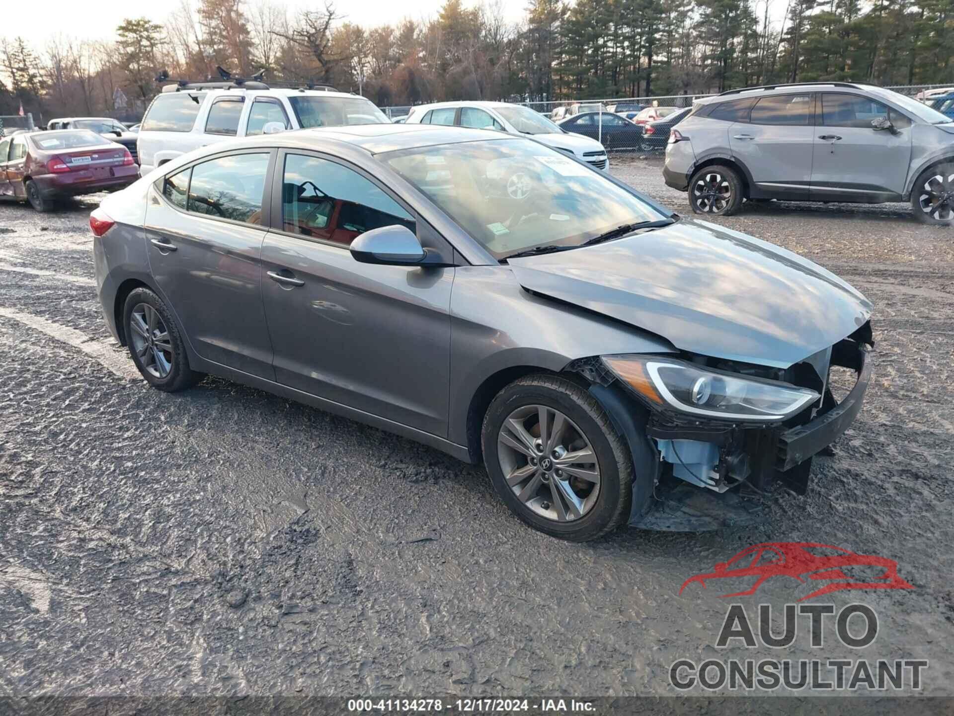 HYUNDAI ELANTRA 2018 - KMHD84LF3JU554267