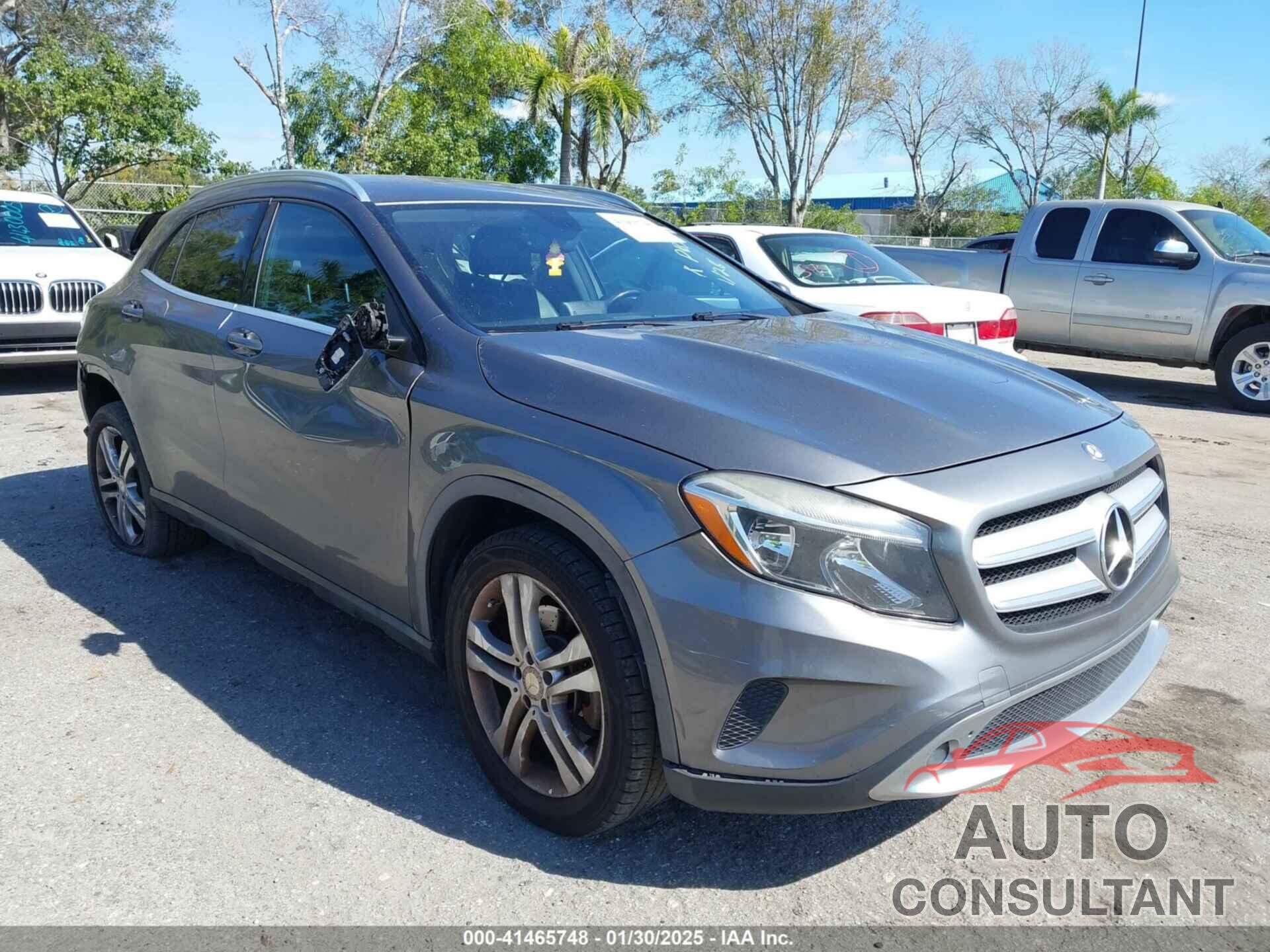 MERCEDES-BENZ GLA 250 2015 - WDCTG4GB3FJ083122