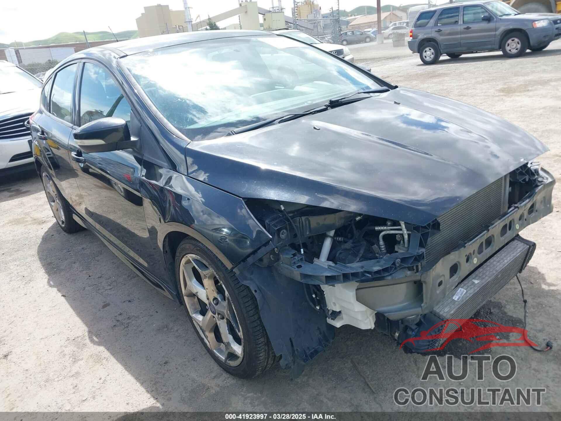 FORD FOCUS ST 2015 - 1FADP3L97FL334743