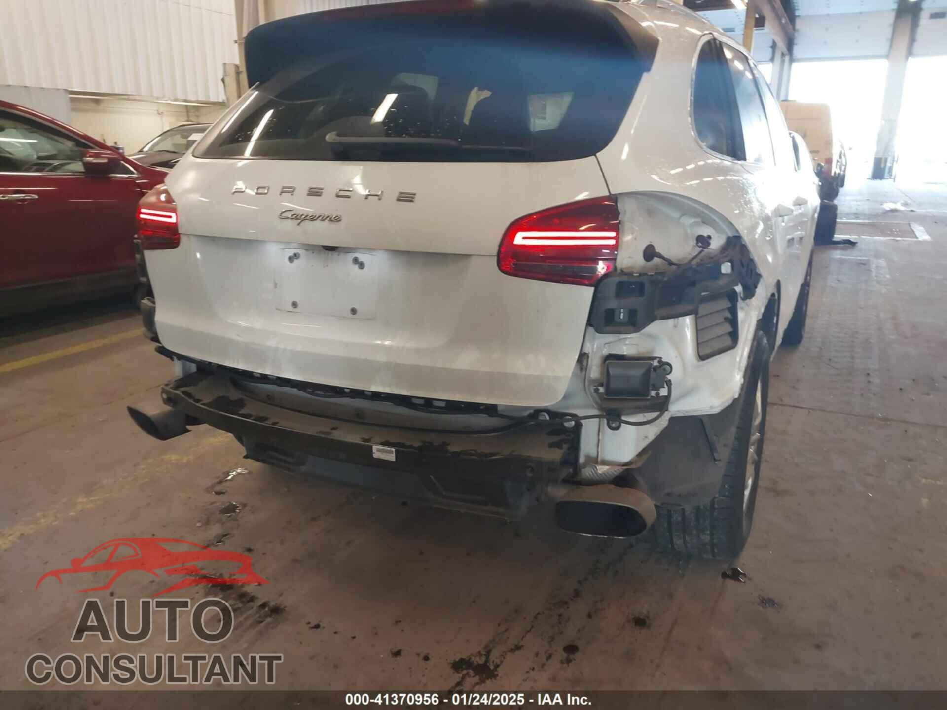 PORSCHE CAYENNE 2016 - WP1AA2A26GLA10357