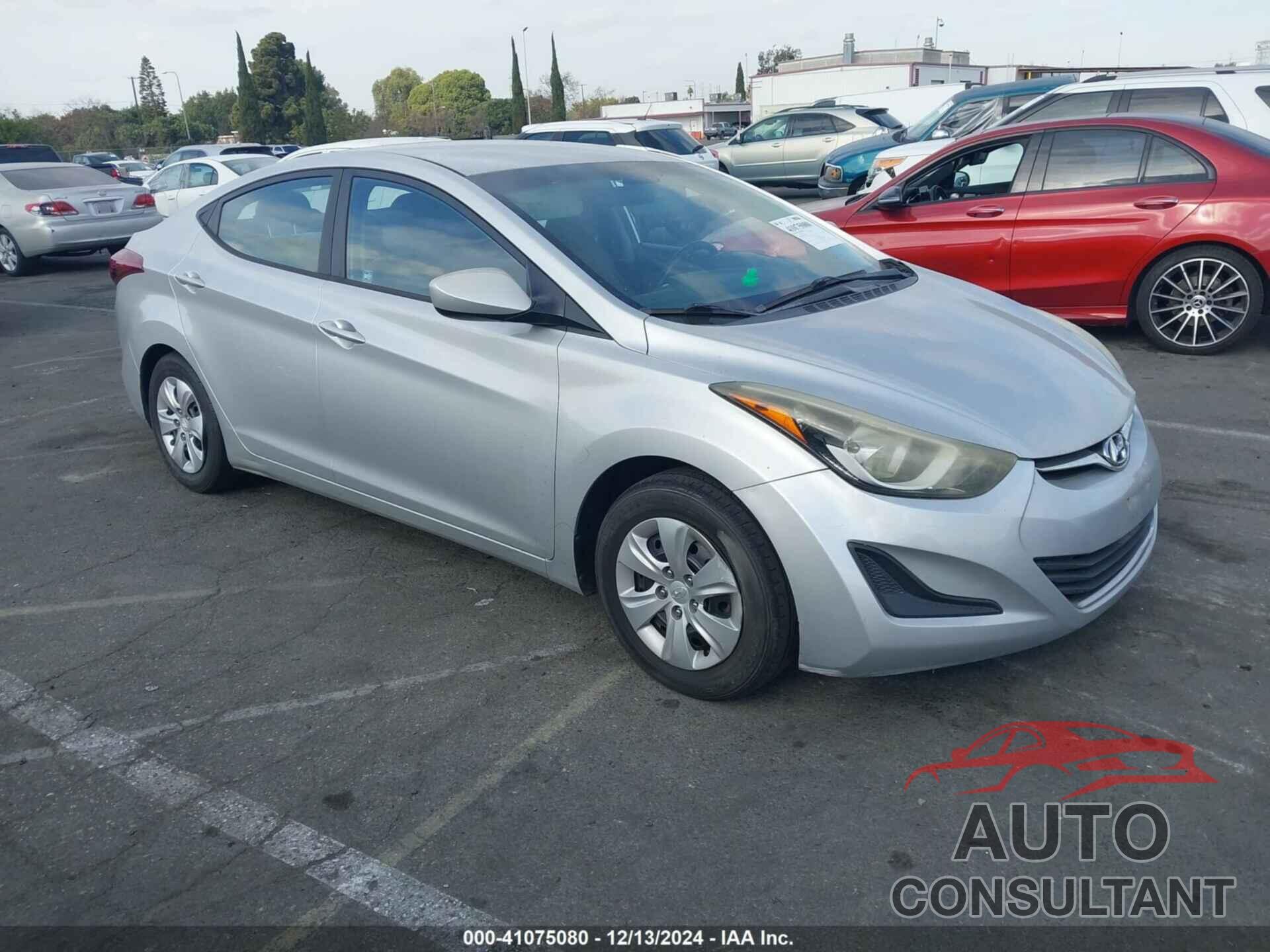 HYUNDAI ELANTRA 2016 - 5NPDH4AE4GH692482
