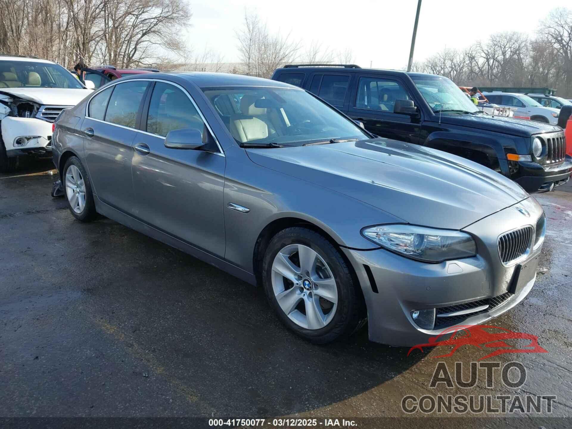 BMW 528I 2011 - WBAFR1C59BC743204