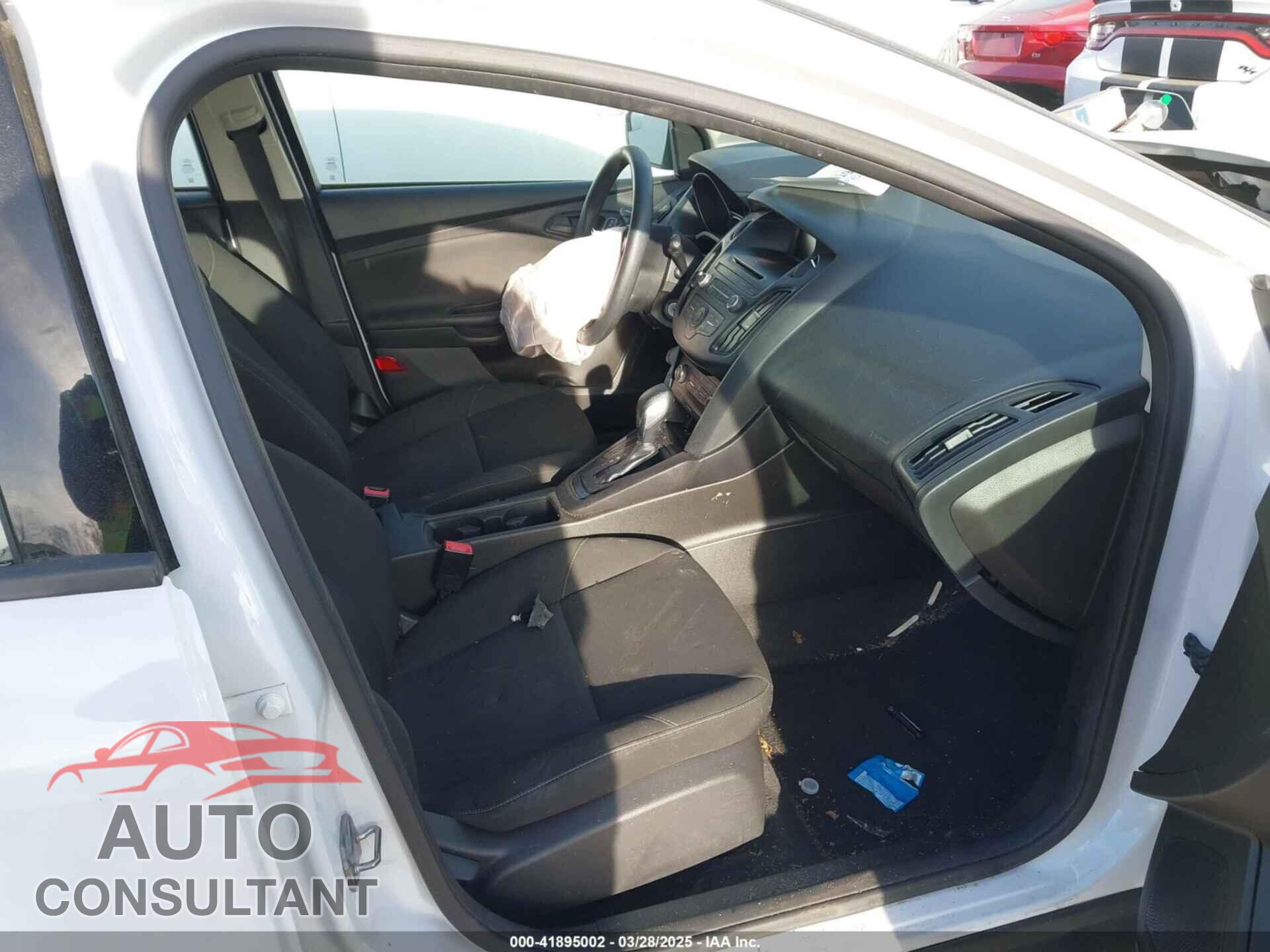 FORD FOCUS 2016 - 1FADP3E27GL225152