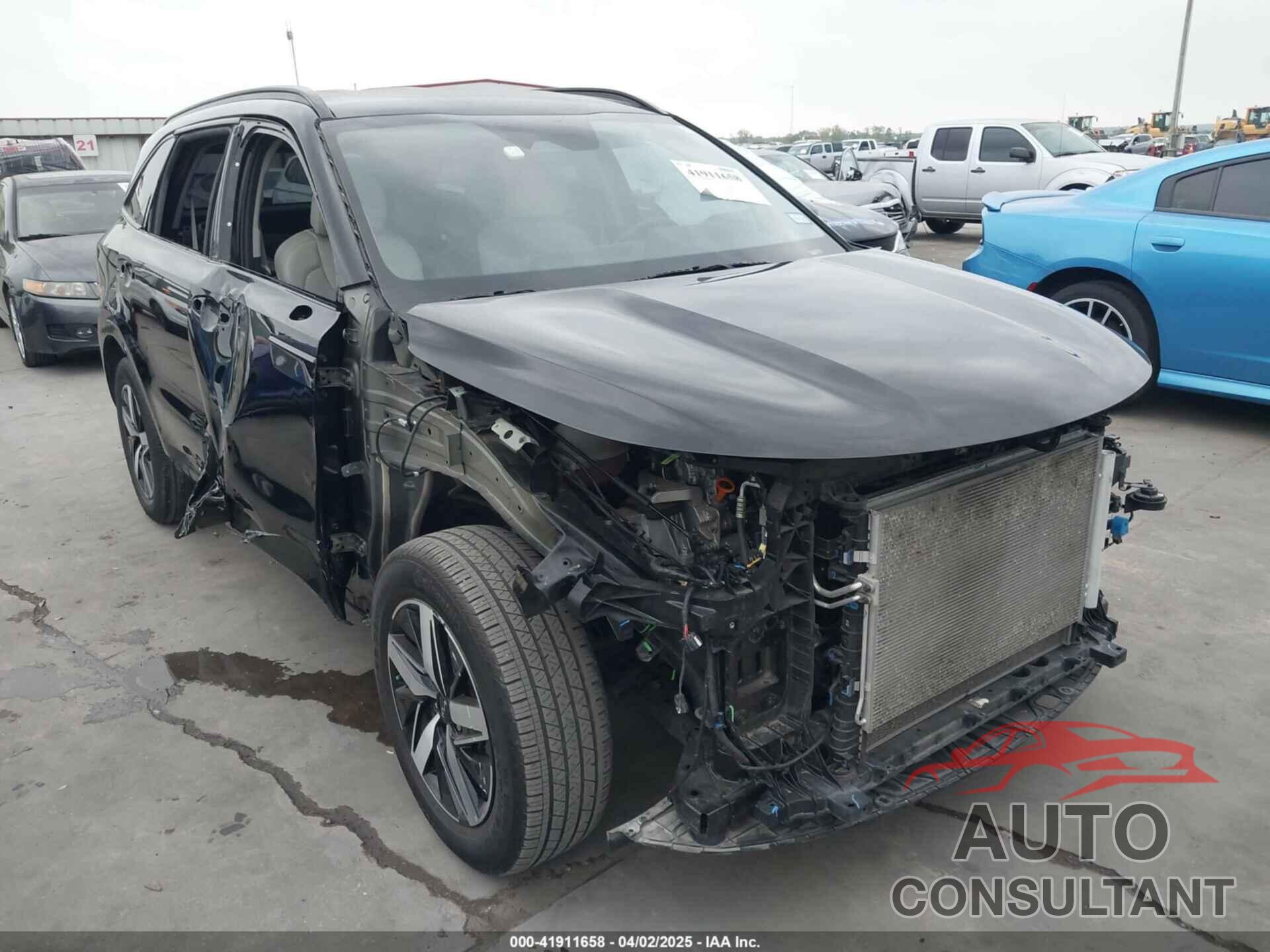 KIA SORENTO 2023 - 5XYRL4LC9PG210029