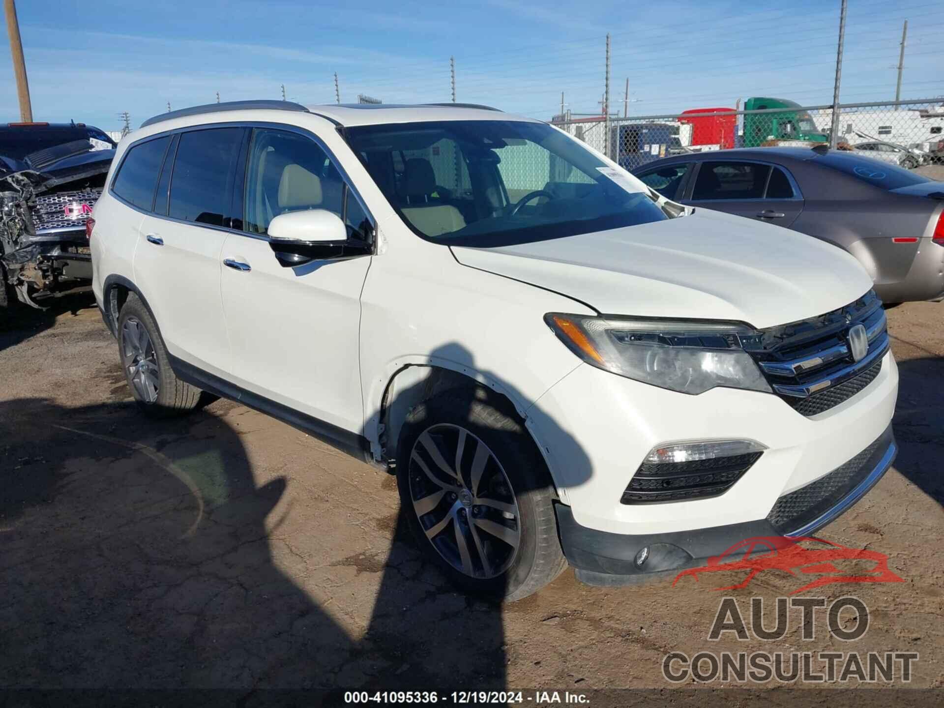 HONDA PILOT 2017 - 5FNYF6H93HB056387