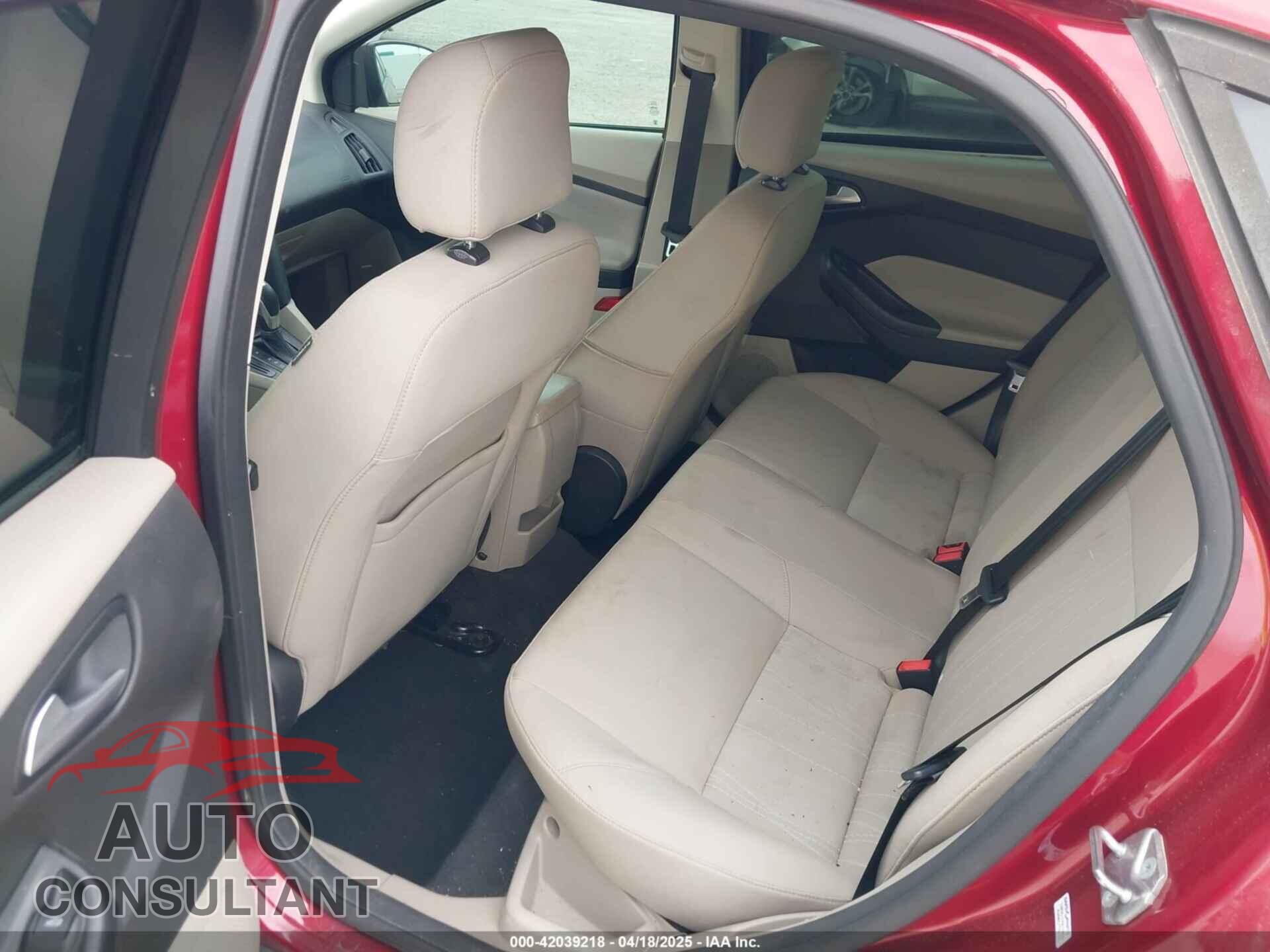 FORD FOCUS 2016 - 1FADP3F21GL249915