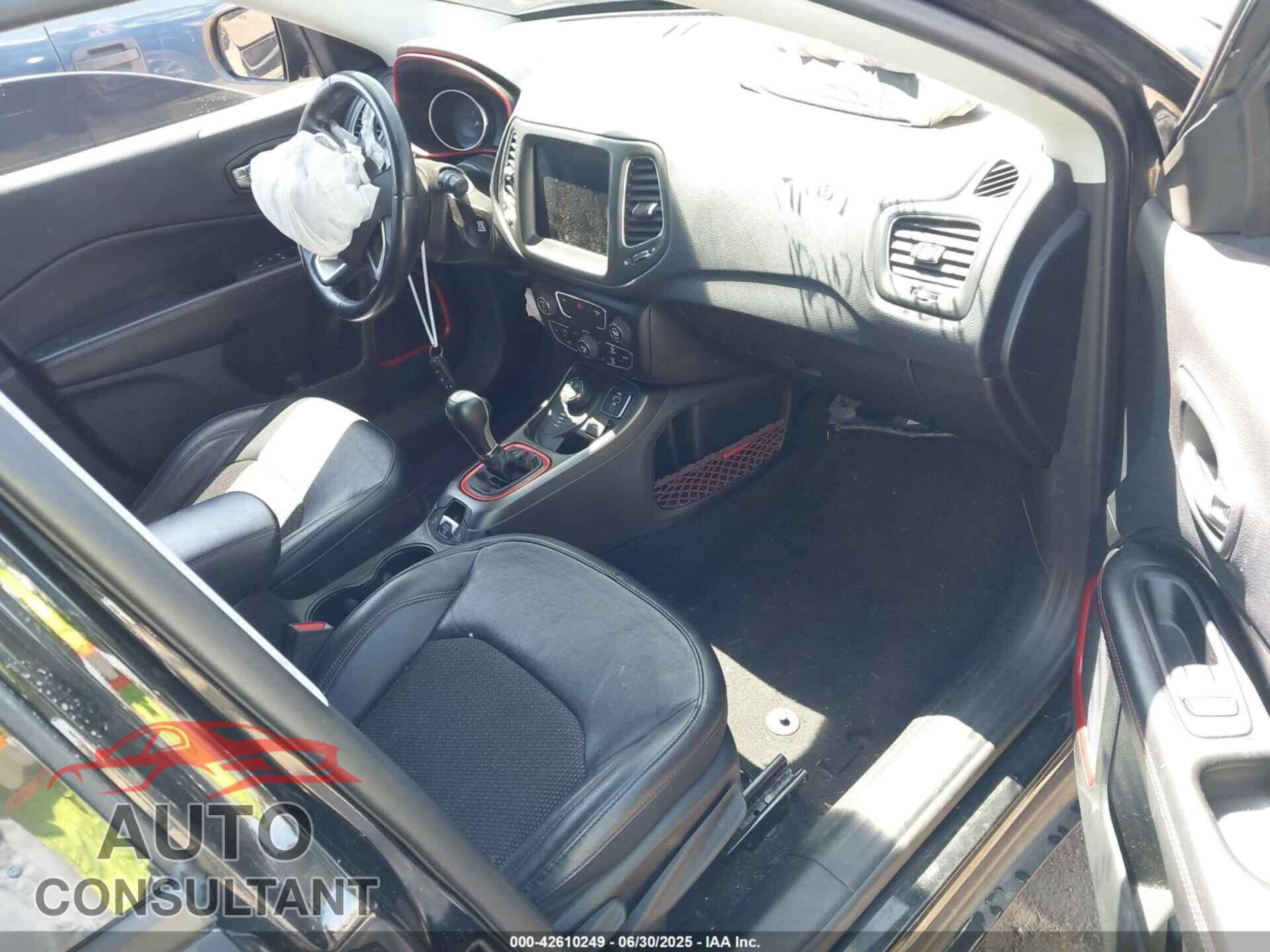 JEEP COMPASS 2020 - 3C4NJDDB7LT170420