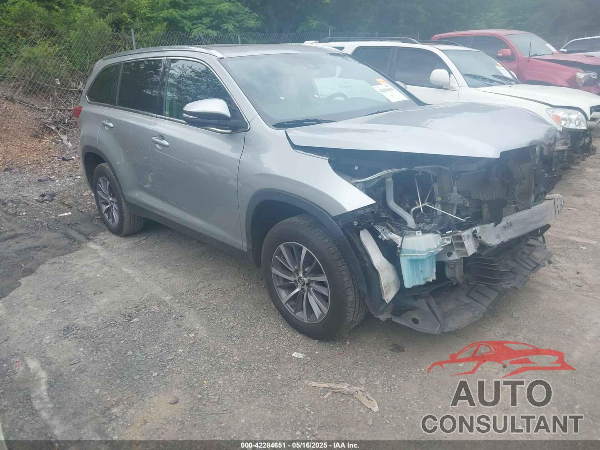 TOYOTA HIGHLANDER 2019 - 5TDKZRFH5KS563030