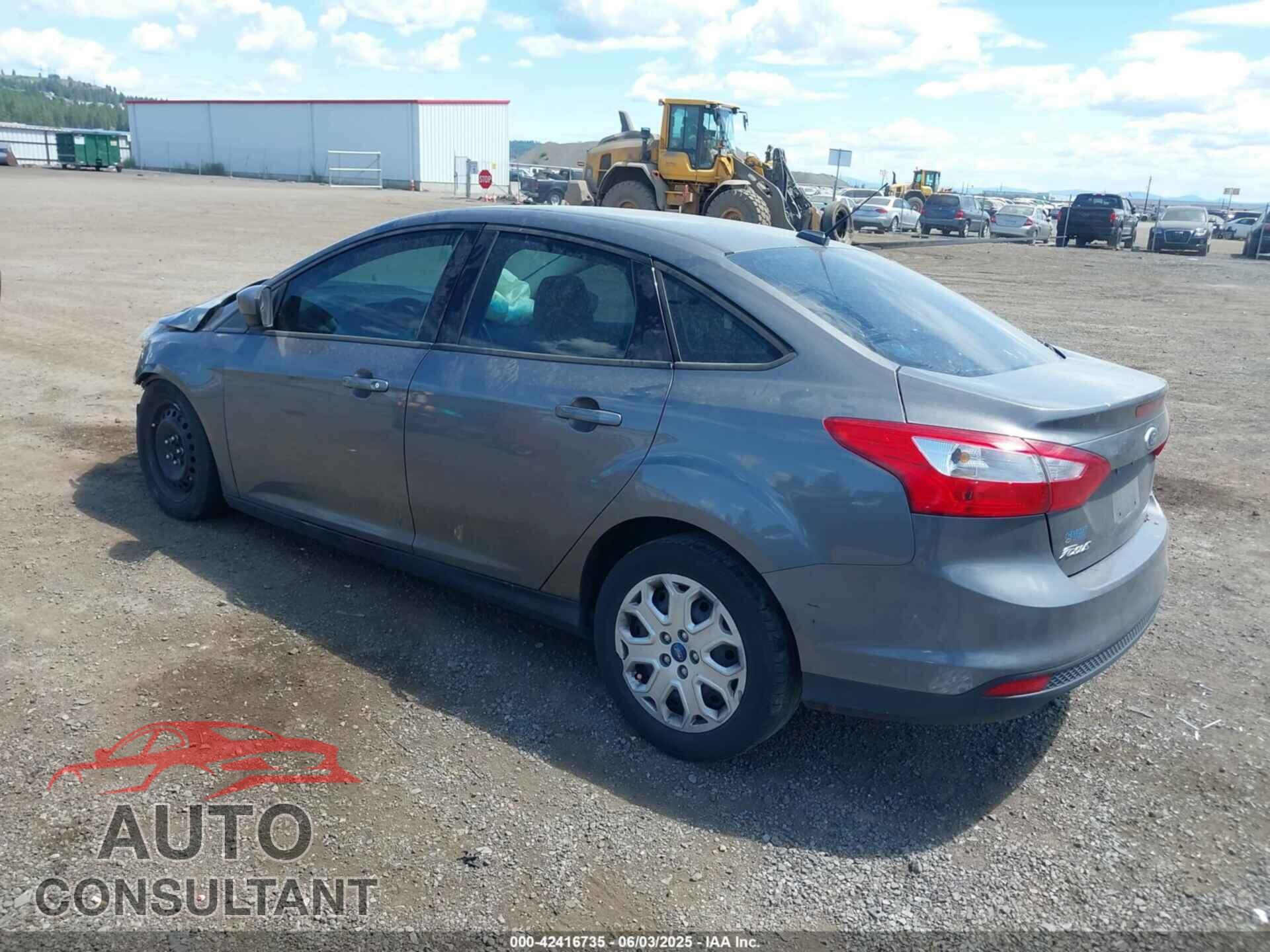 FORD FOCUS 2012 - 1FAHP3F26CL338150