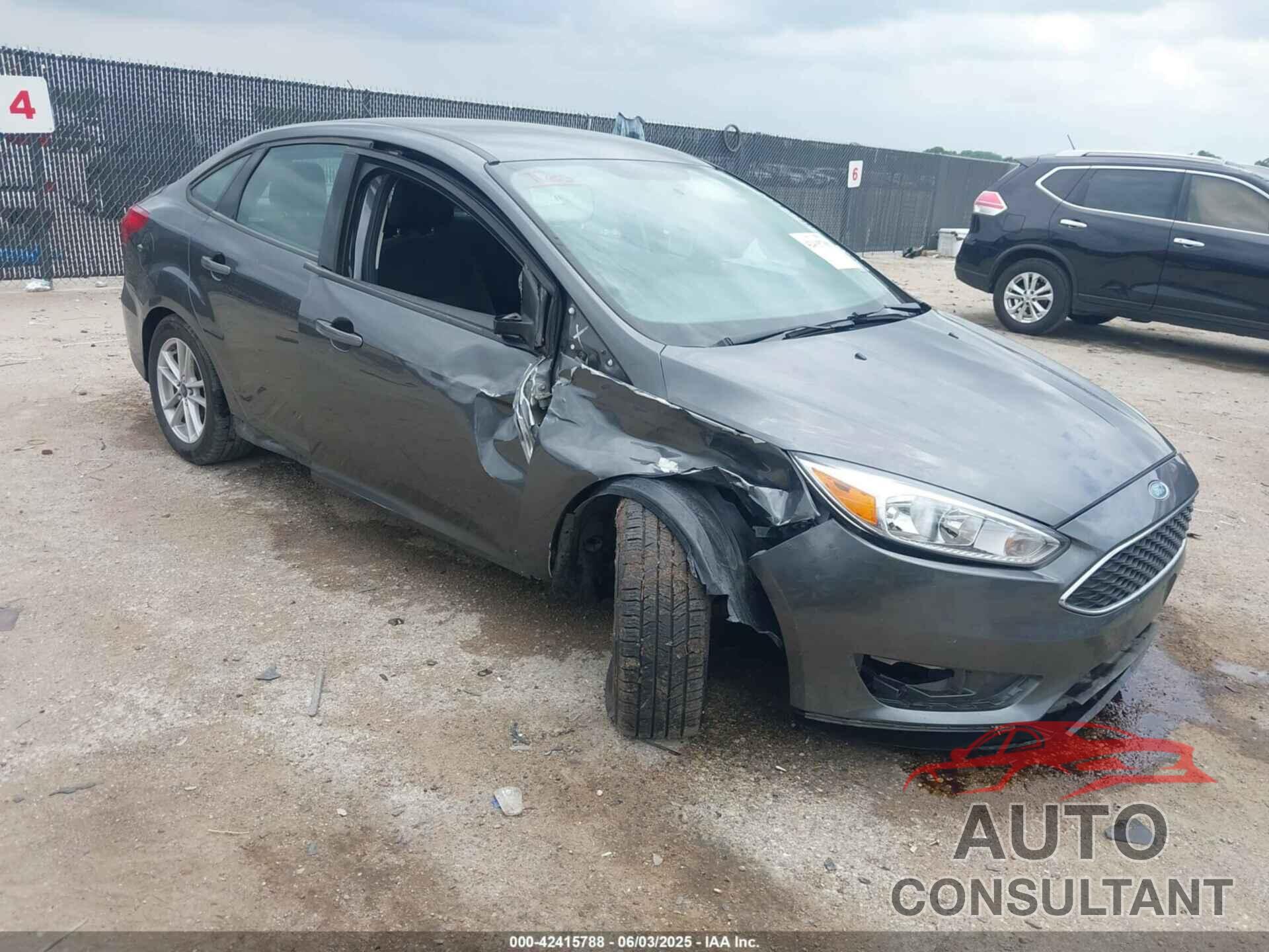 FORD FOCUS 2018 - 1FADP3F23JL321768